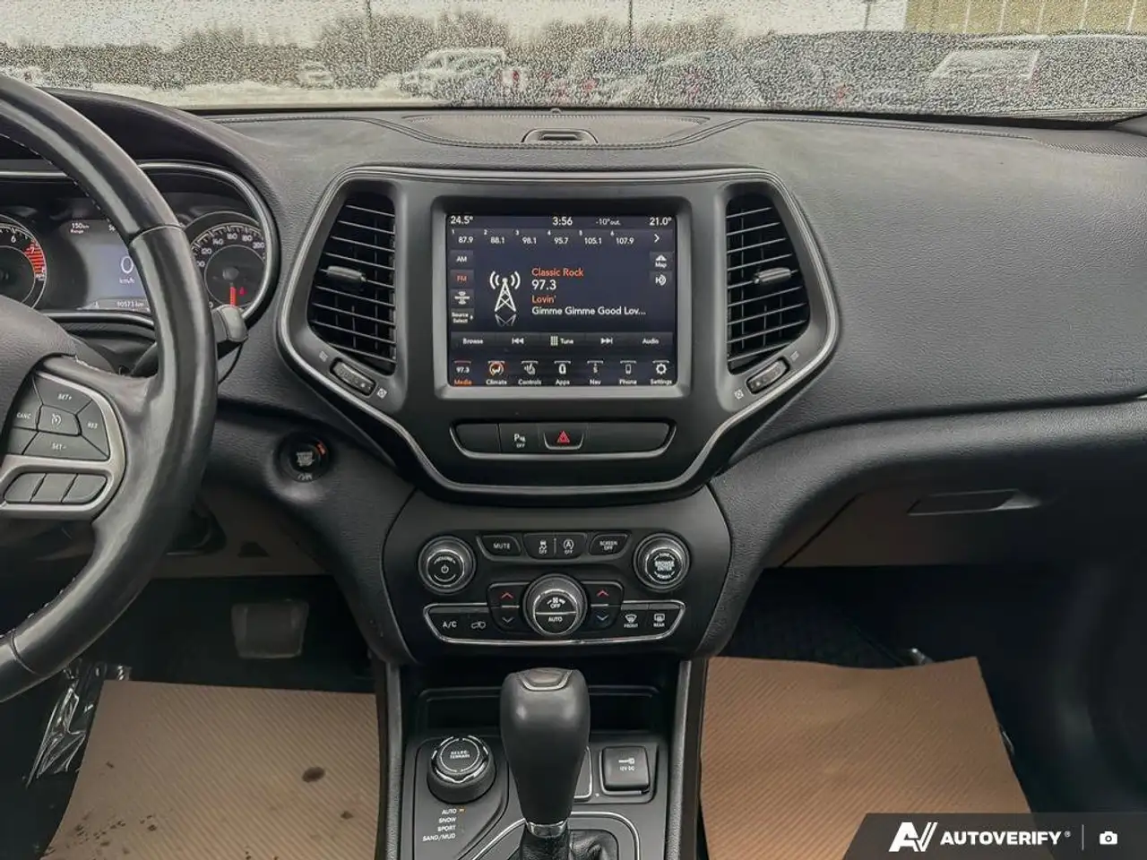 Jeep Cherokee снимка Jeep Cherokee