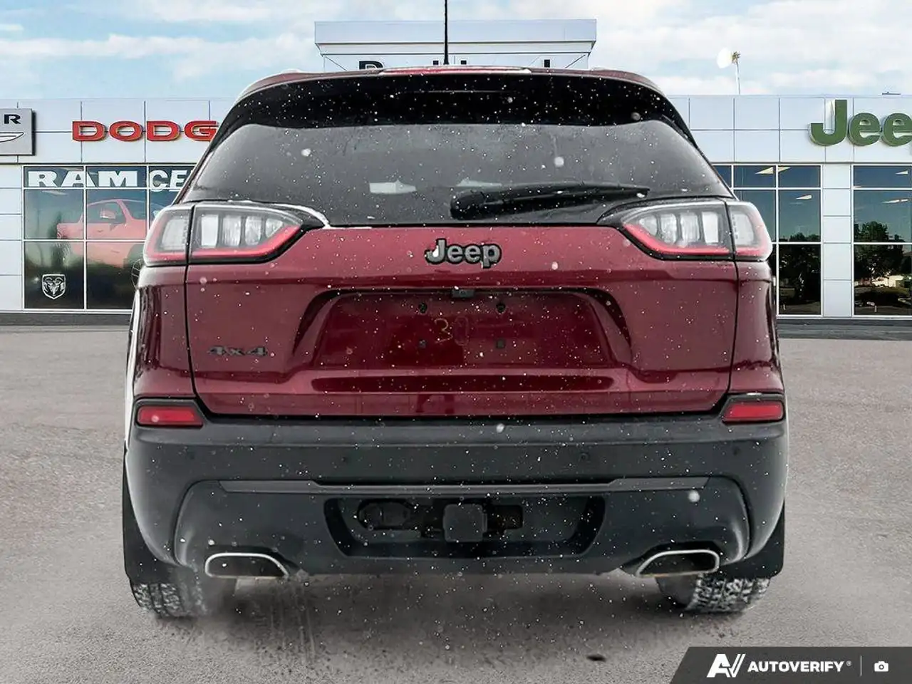 Jeep Cherokee снимка Jeep Cherokee
