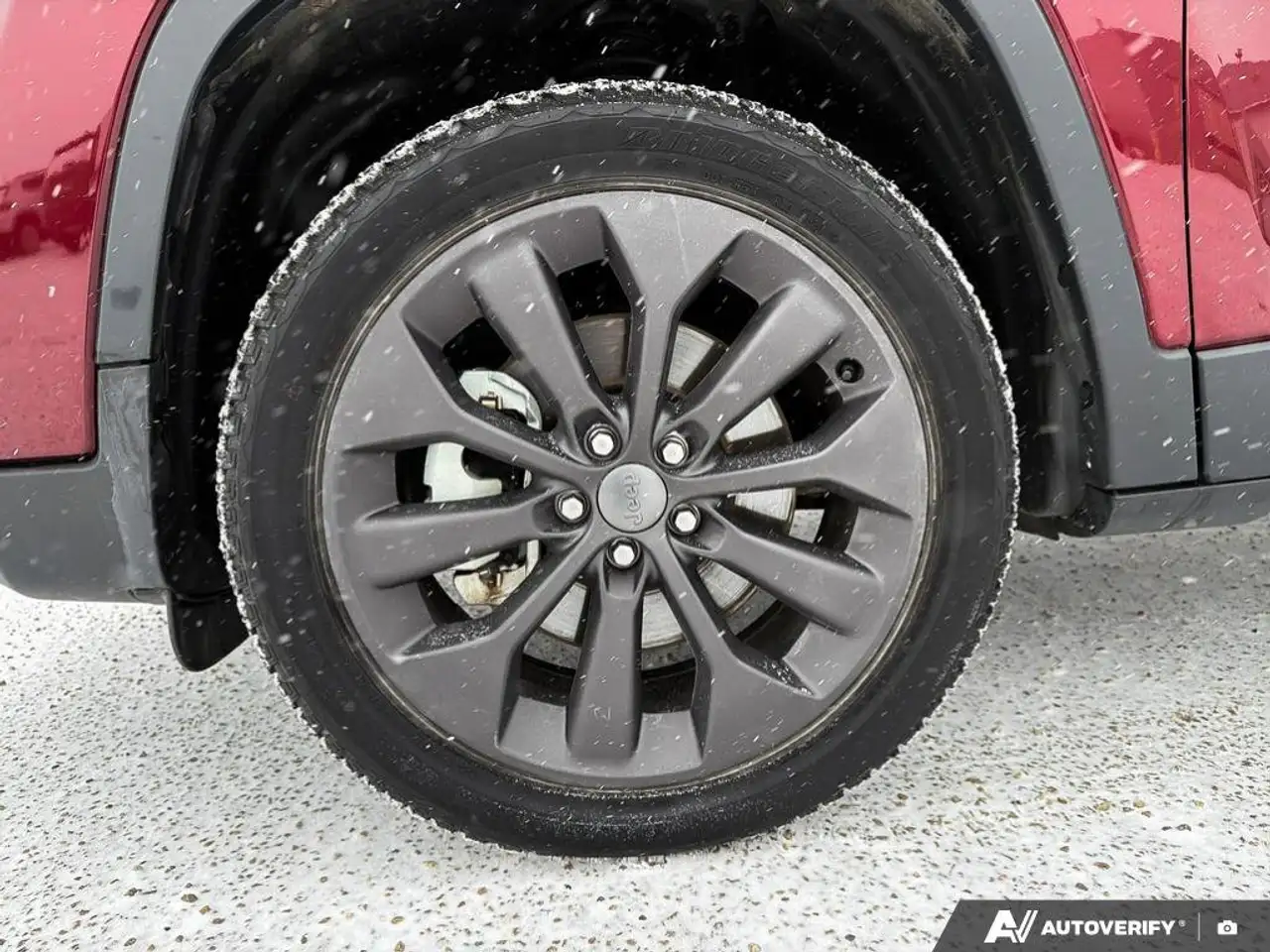 Jeep Cherokee снимка Jeep Cherokee