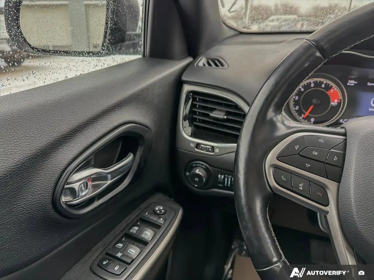 Jeep Cherokee снимка Jeep Cherokee