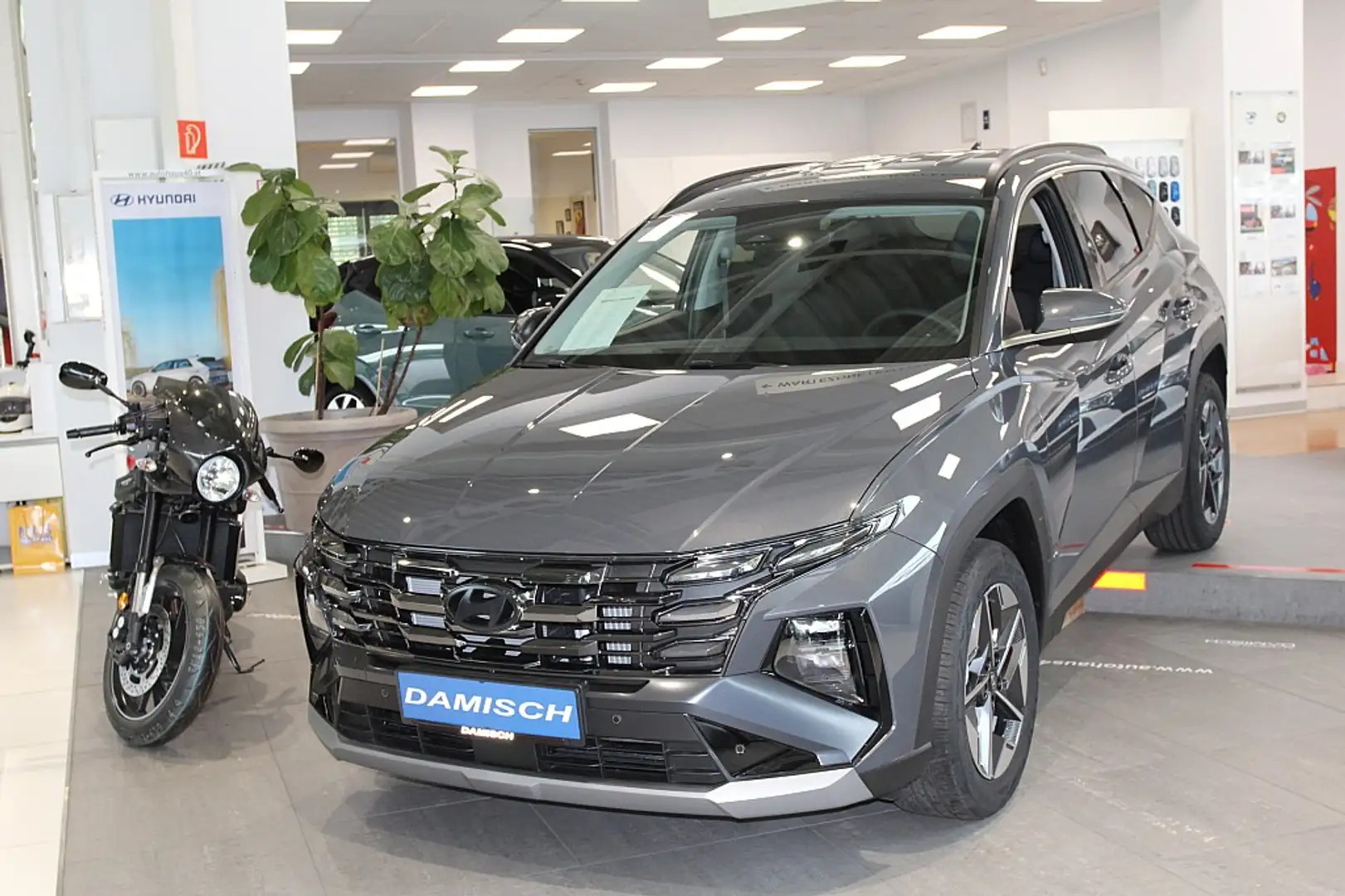 Hyundai TUCSON Tucson 1,6 T-GDI 48V 2WD GO Plus Grau - 1