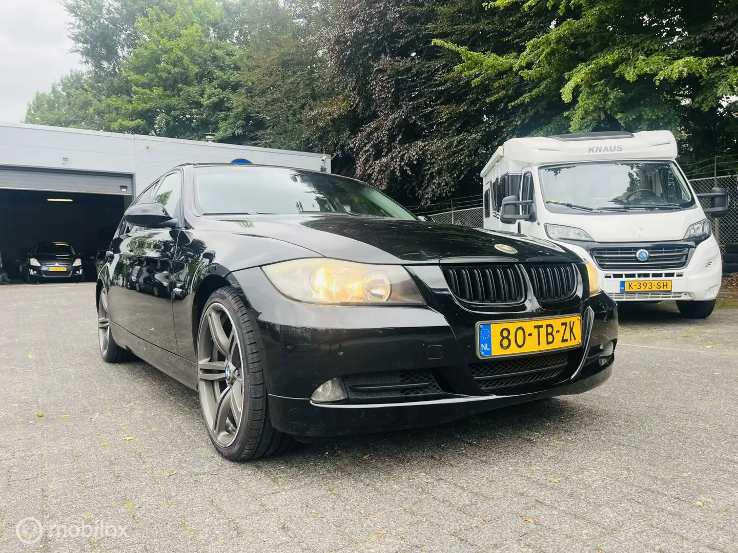 BMW 320 3-serie Touring 320i Dynamic Executive 19" LM / Cl Noir - 2
