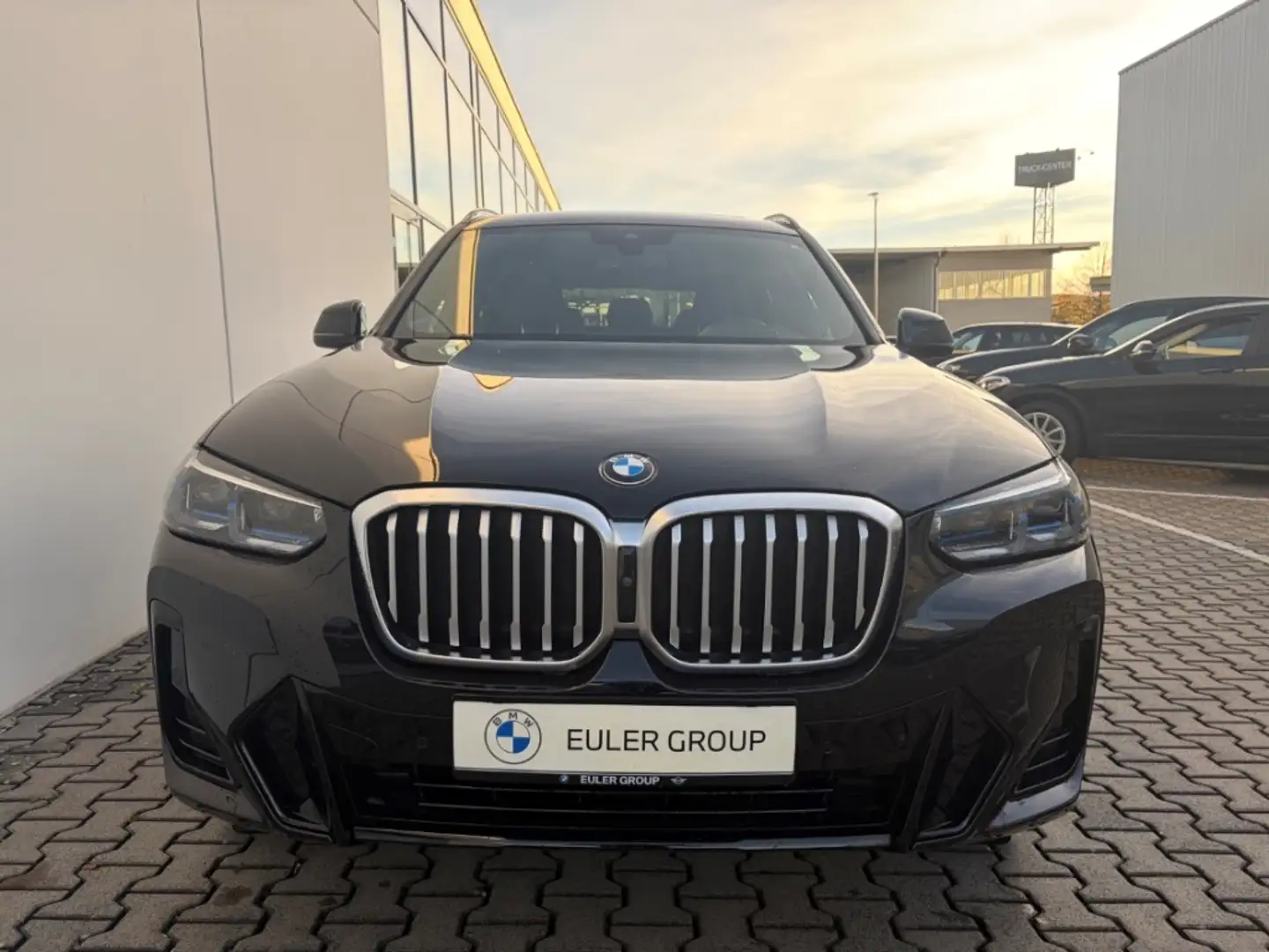 BMW X3 xDrive 30iA M-Sport Sportpaket HUD Panorama Navi L - 2
