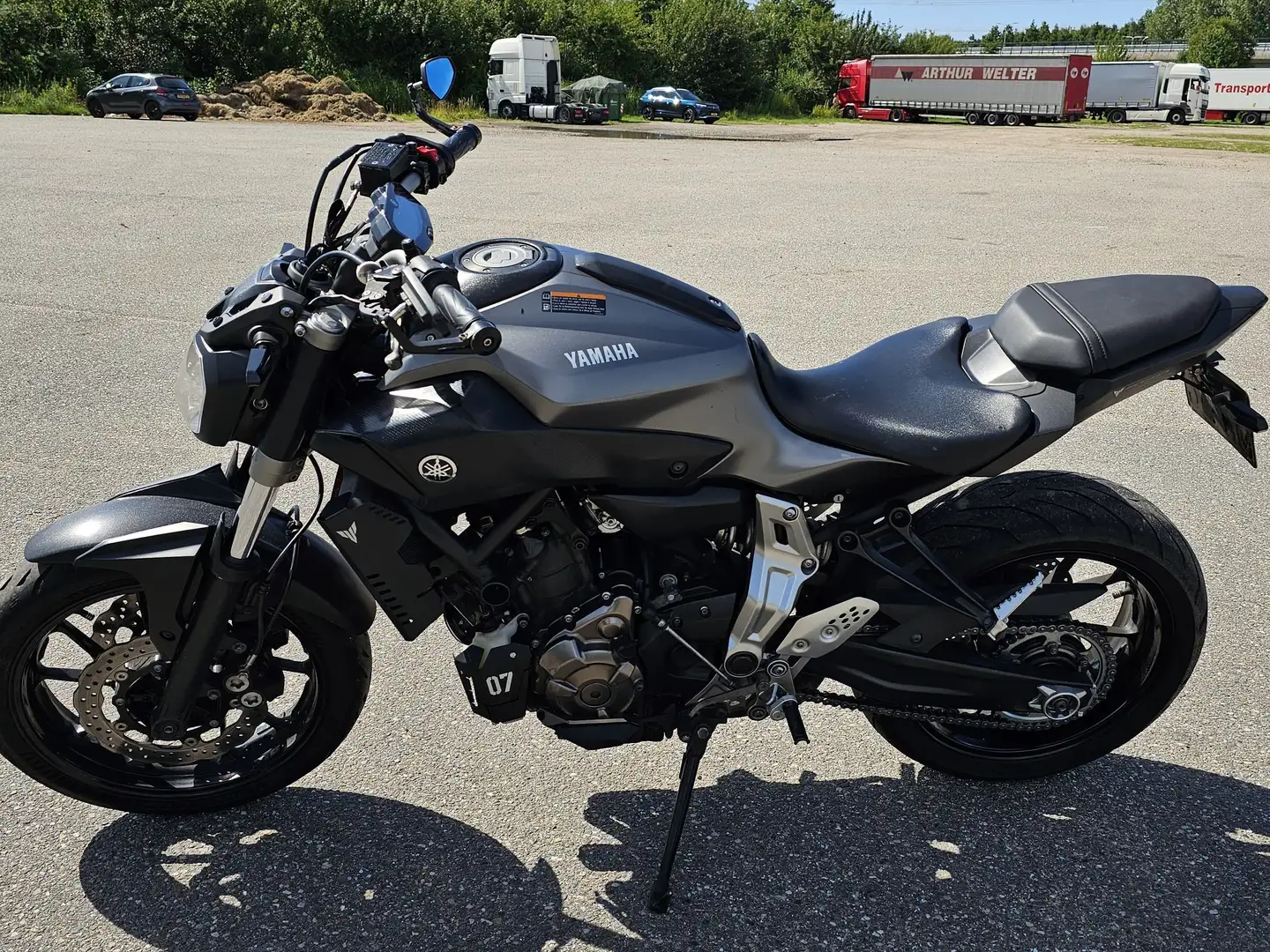 Yamaha MT-07 Zwart - 2