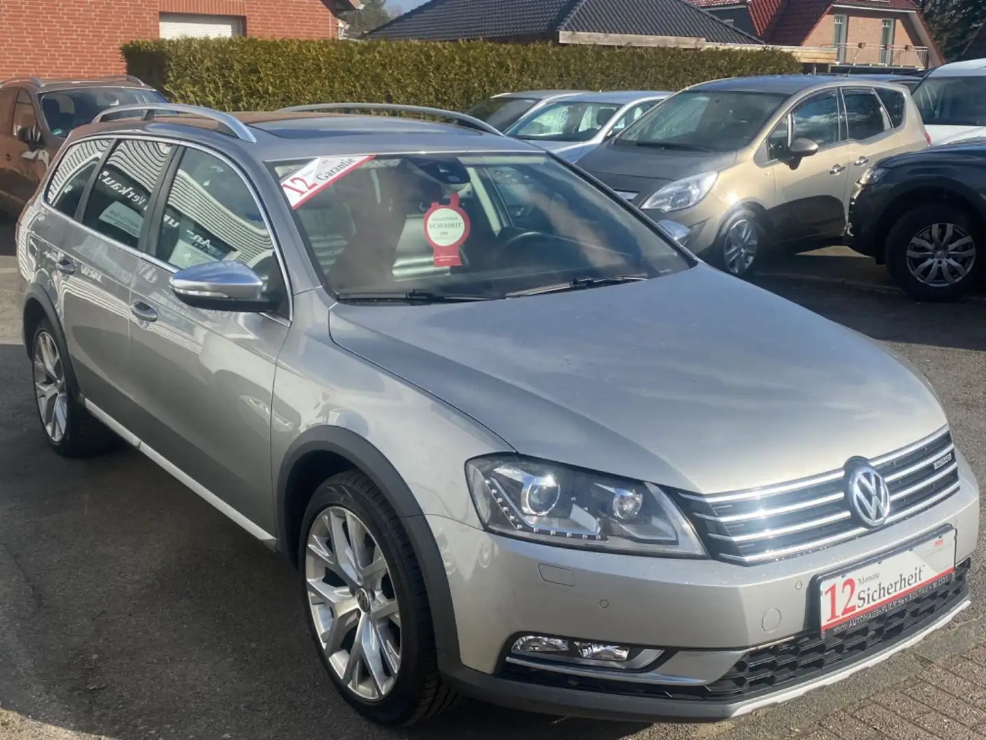 Volkswagen Passat Alltrack /Navi/AHK/Leder/Kamera/Xenon/Alu Plateado - 2
