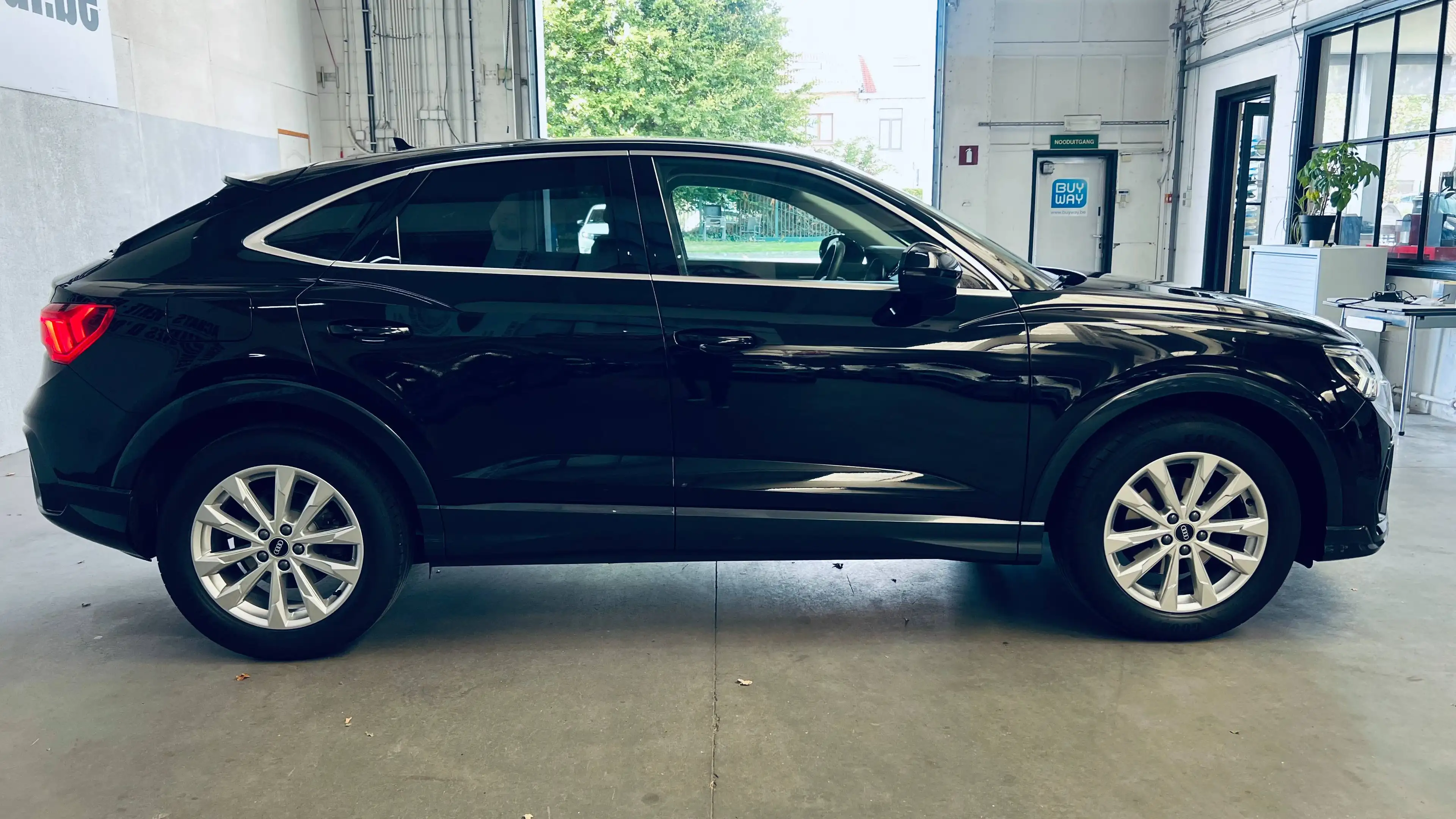 Audi Q3 Sportback 35 TFSI S tronic+LED+CUIR+CARPLAY+CAMERA+CARNET+GARANTIE — photo 5