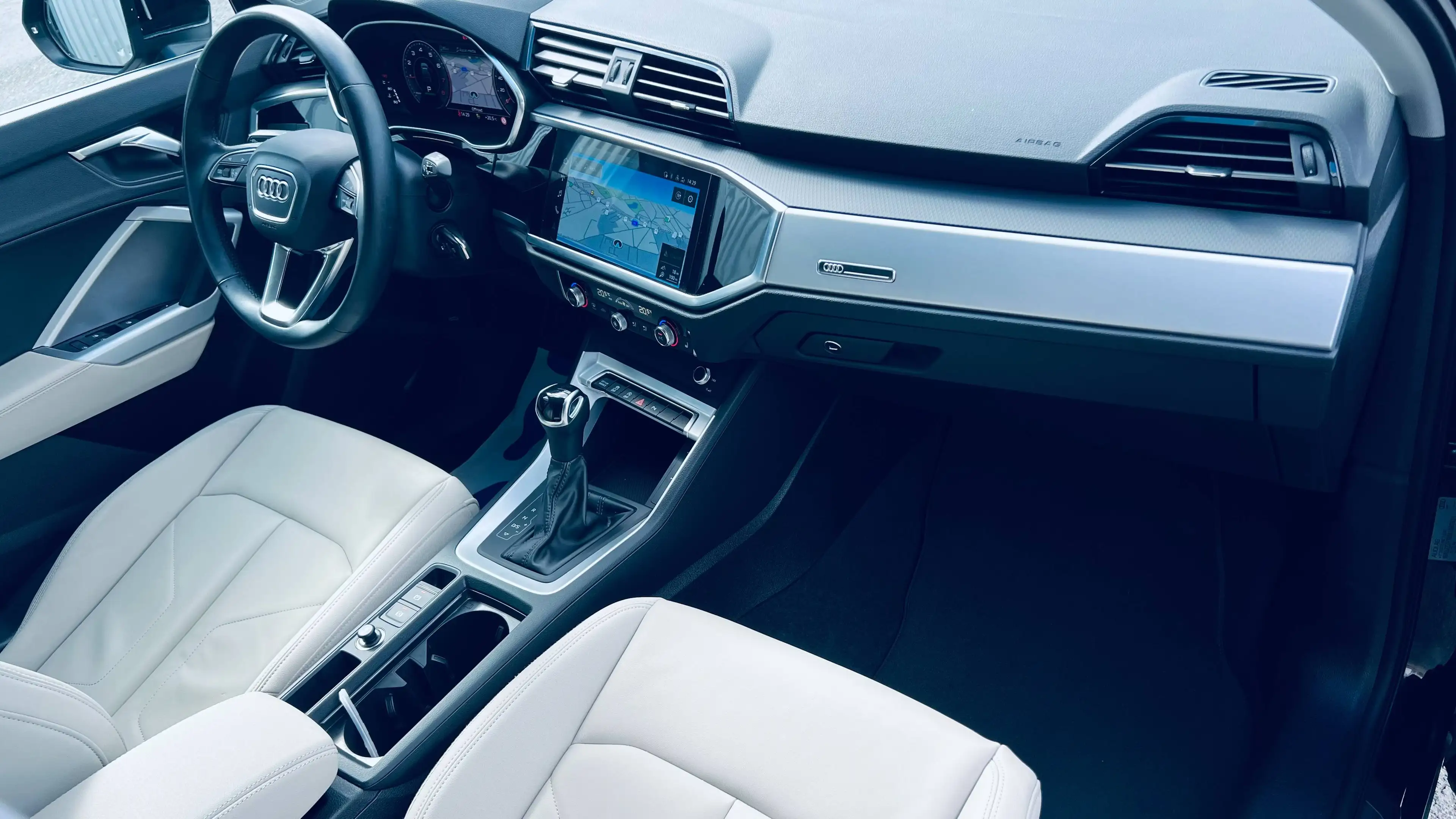 Audi Q3 Sportback 35 TFSI S tronic+LED+CUIR+CARPLAY+CAMERA+CARNET+GARANTIE — photo 12