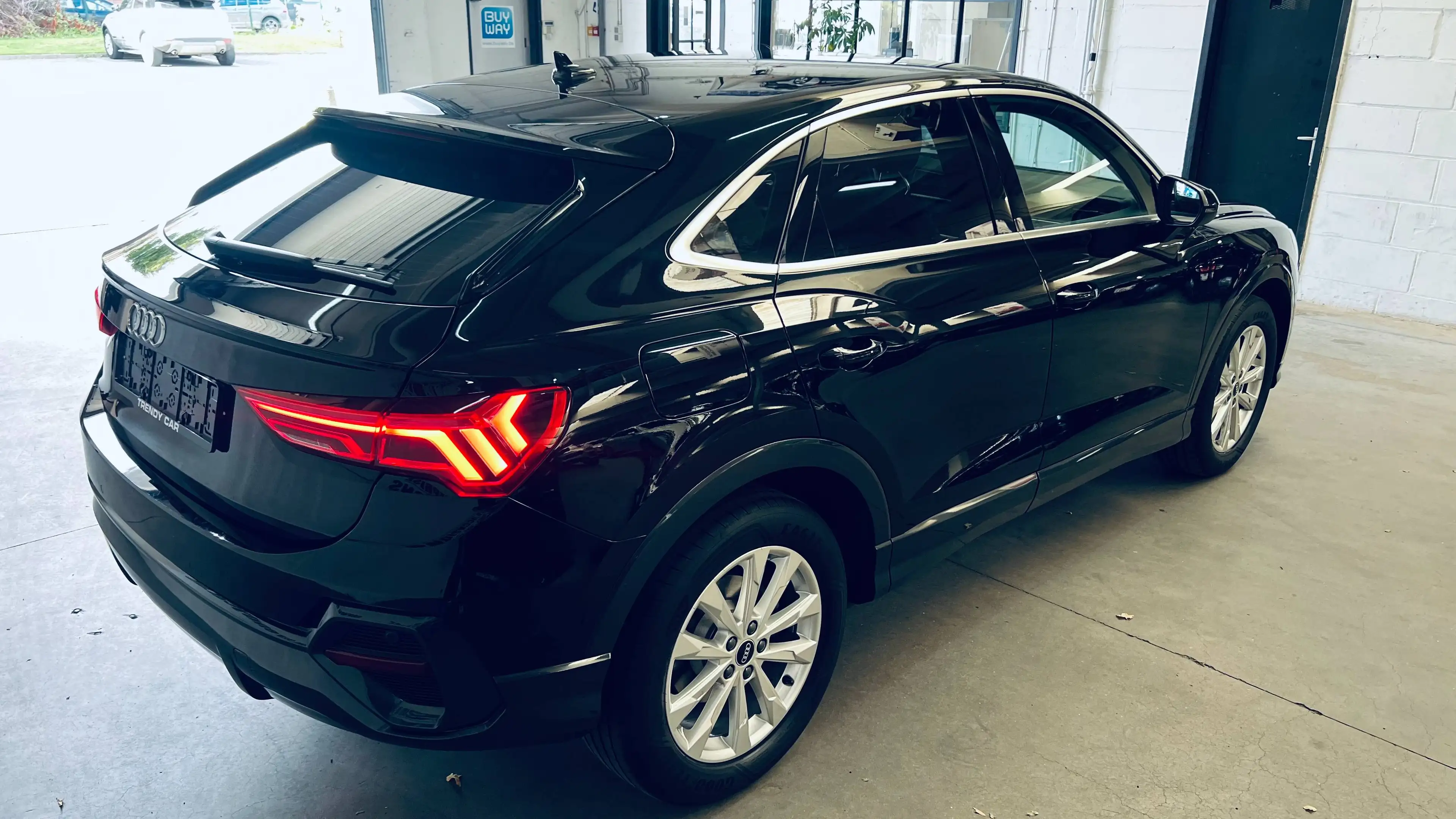 Audi Q3 Sportback 35 TFSI S tronic+LED+CUIR+CARPLAY+CAMERA+CARNET+GARANTIE — photo 4