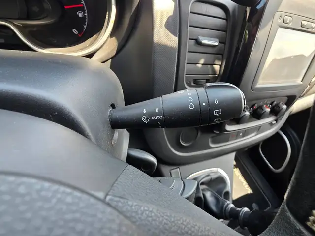 Opel Vivaro view 21