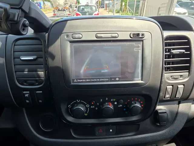 Opel Vivaro view 14