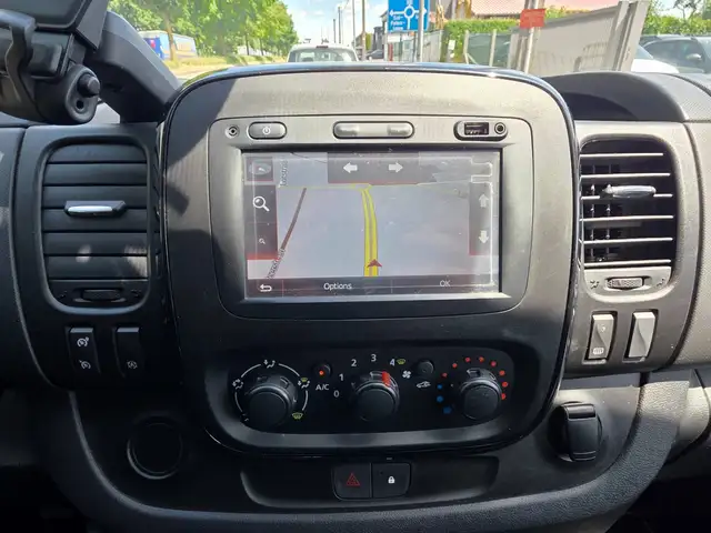 Opel Vivaro view 13