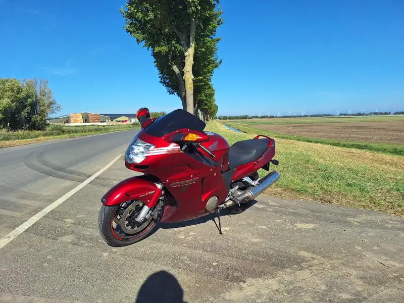 Honda CBR 1100 - foto 4