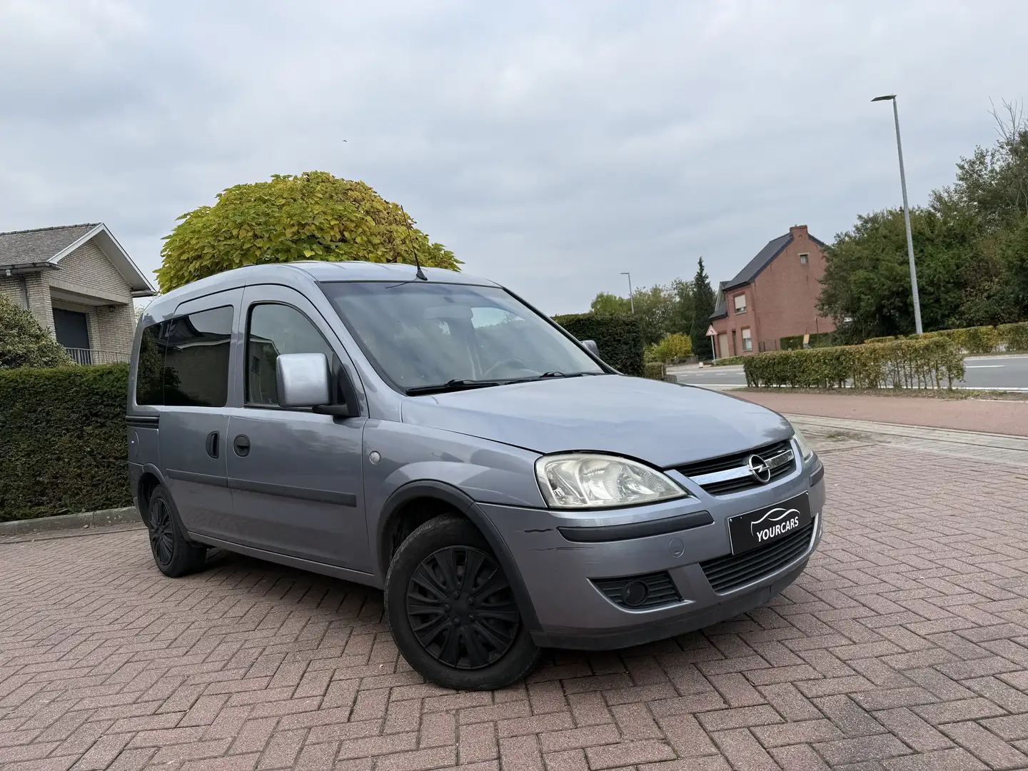 Opel Combo Combo Tour 1.3 CDTi Enjoy * BOITE AUTOMATIQUE Gris - 2
