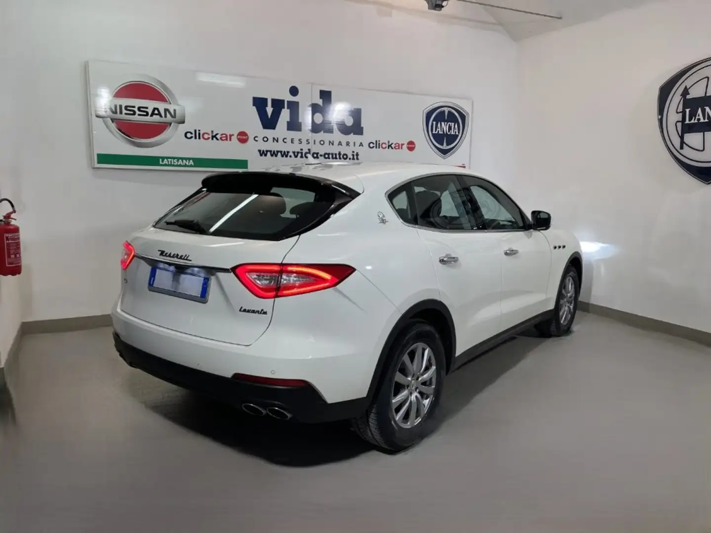 Maserati Levante 3.0 V6 Diesel 250CV 8.000EURO OPT Bílá - 2