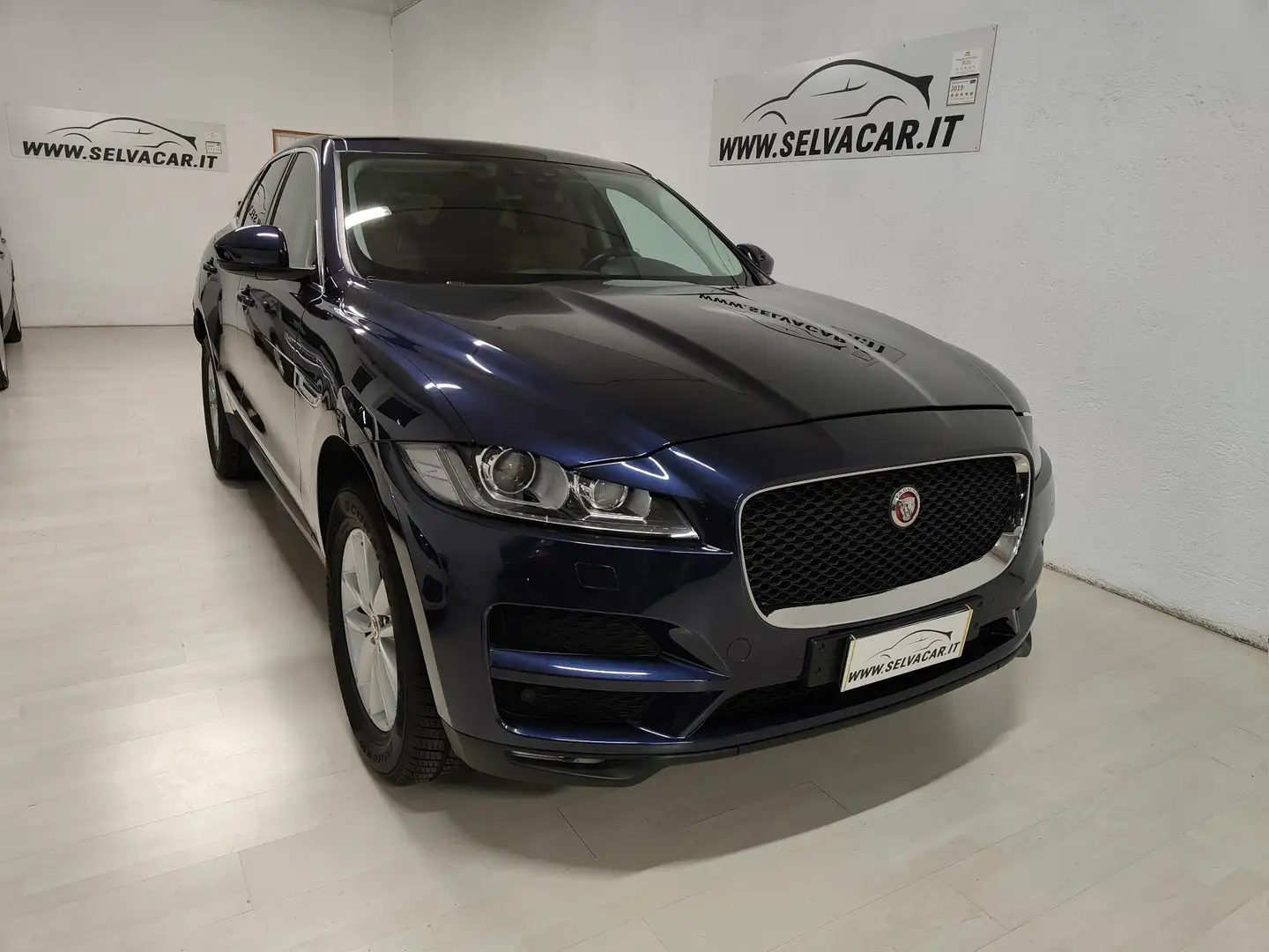 Jaguar F-Pace 2.0d Portfolio awd 180cv auto Blu/Azzurro - 1