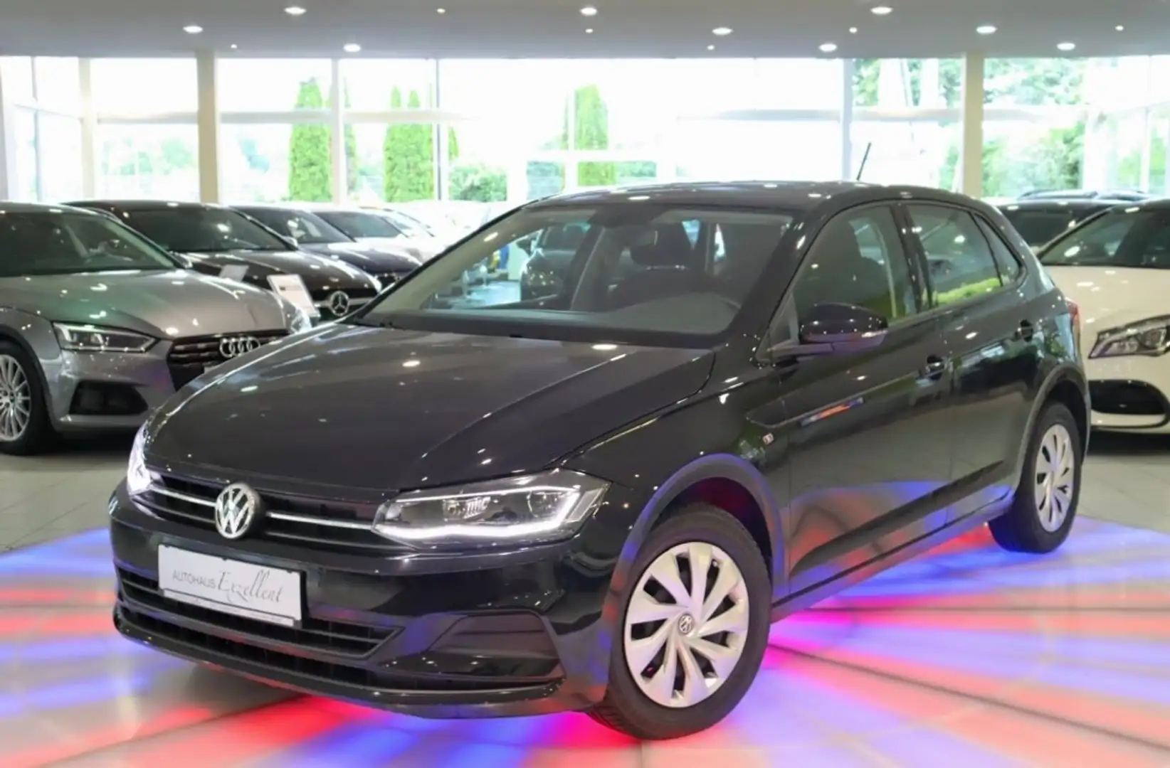 Volkswagen Polo VI Comfortline TGI*KLIMAAUT*NAVI*LED*PDC*BC Schwarz - 1