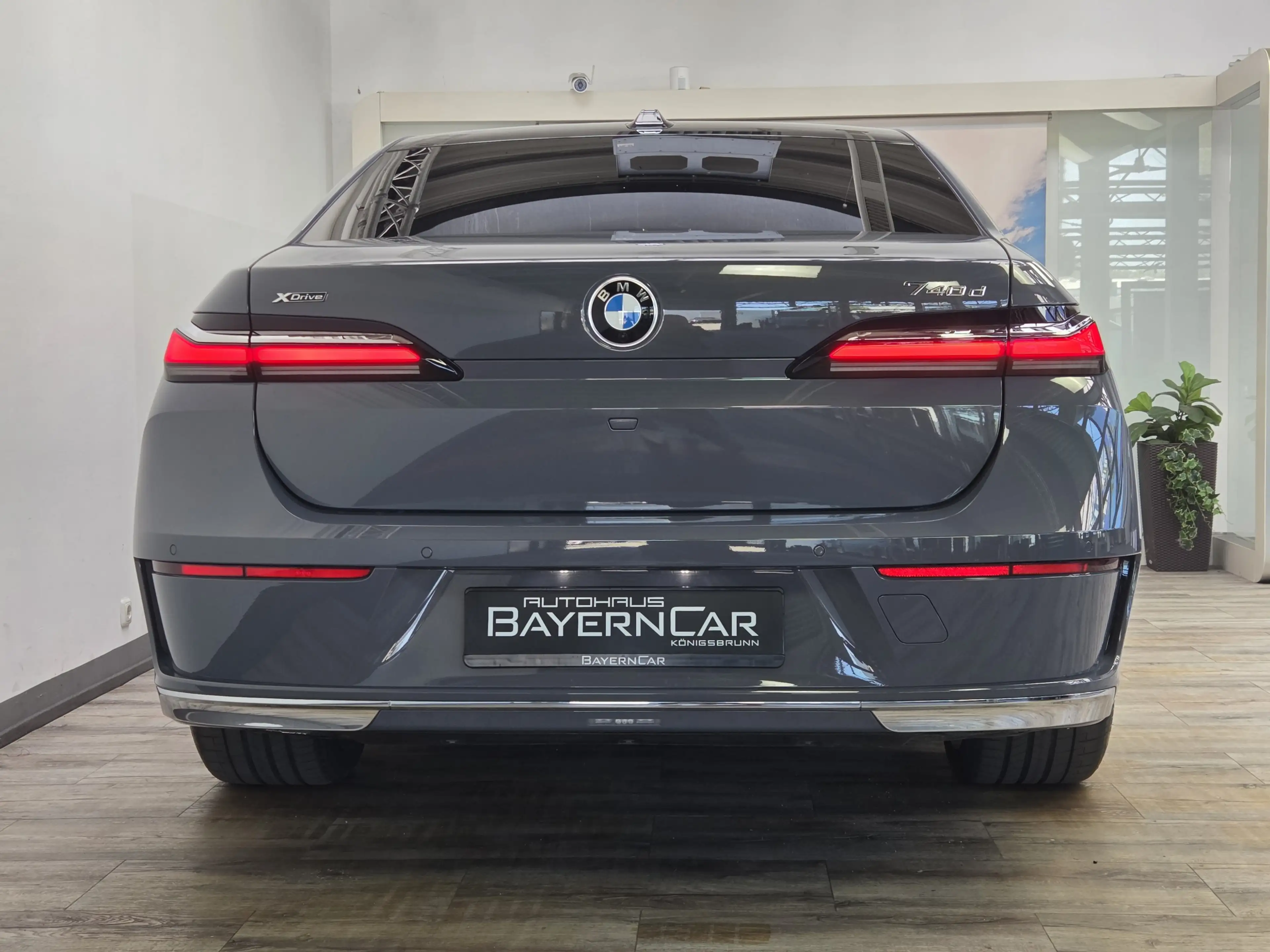 BMW 740 xDr Design Pure Excellence TV Lounge 21Zoll — photo 5