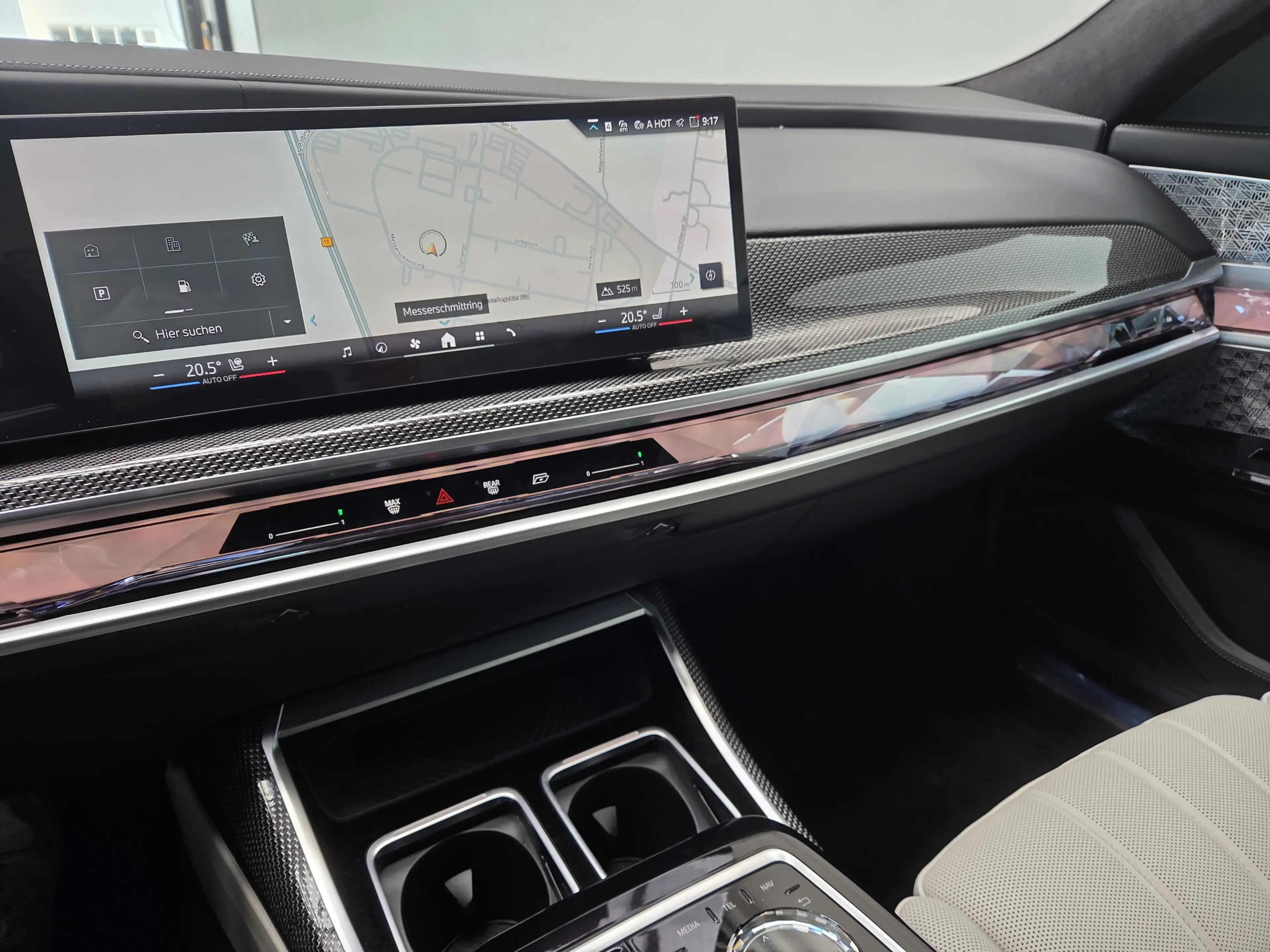 BMW 740 xDr Design Pure Excellence TV Lounge 21Zoll — photo 10