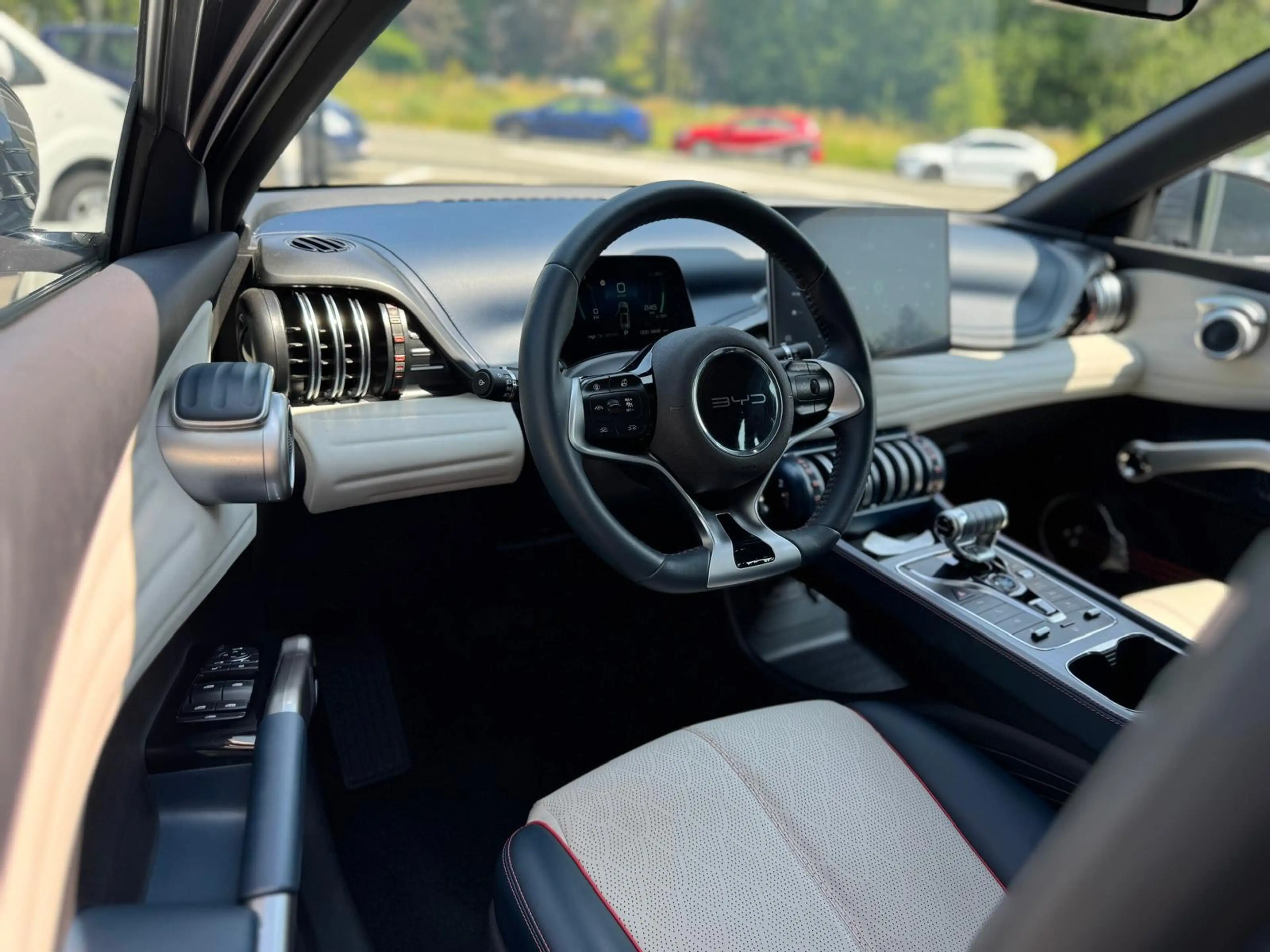 BYD Atto 3 2023 COMFORT * 8.857 km * / APPLE CARPLAY / PANO — photo 15
