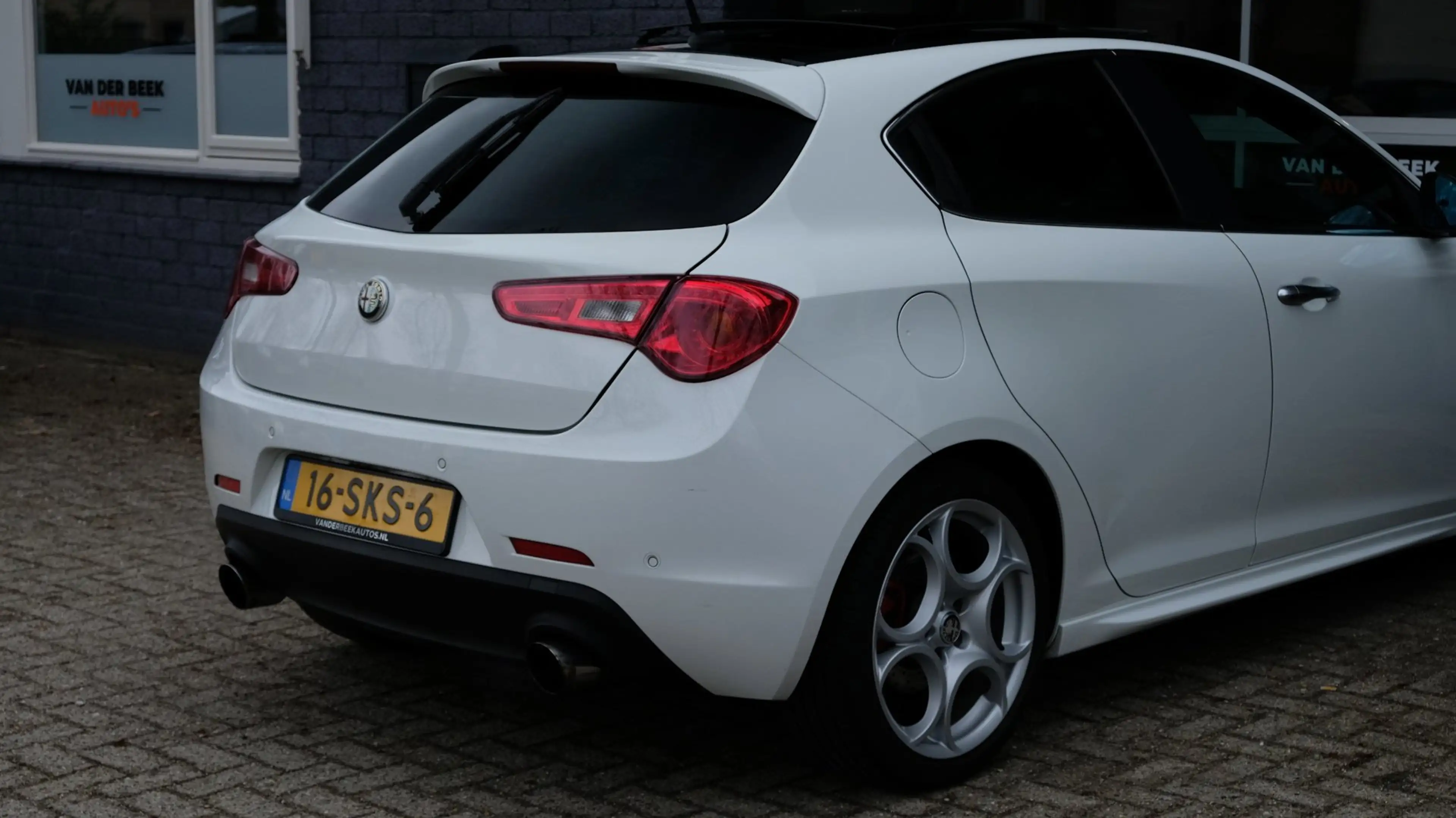 Alfa Romeo Giulietta 1.7 TBi Quadrifoglio Verde |Bose|Leder|Pano|Xenon — photo 21