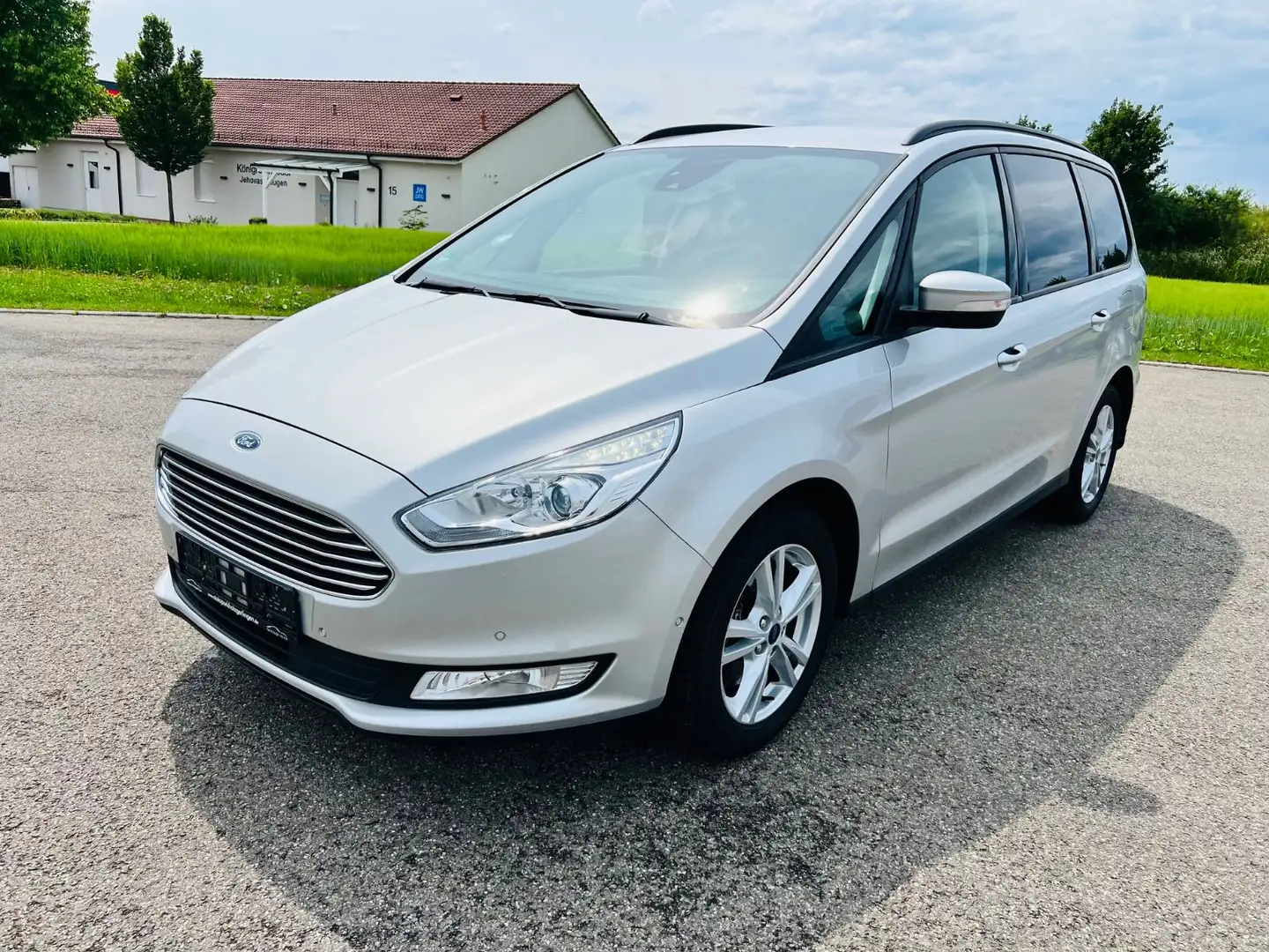 Ford Galaxy Business*AUTOM*7-SITZE*NAVI*KEYLESS*KAMER Zilver - 1