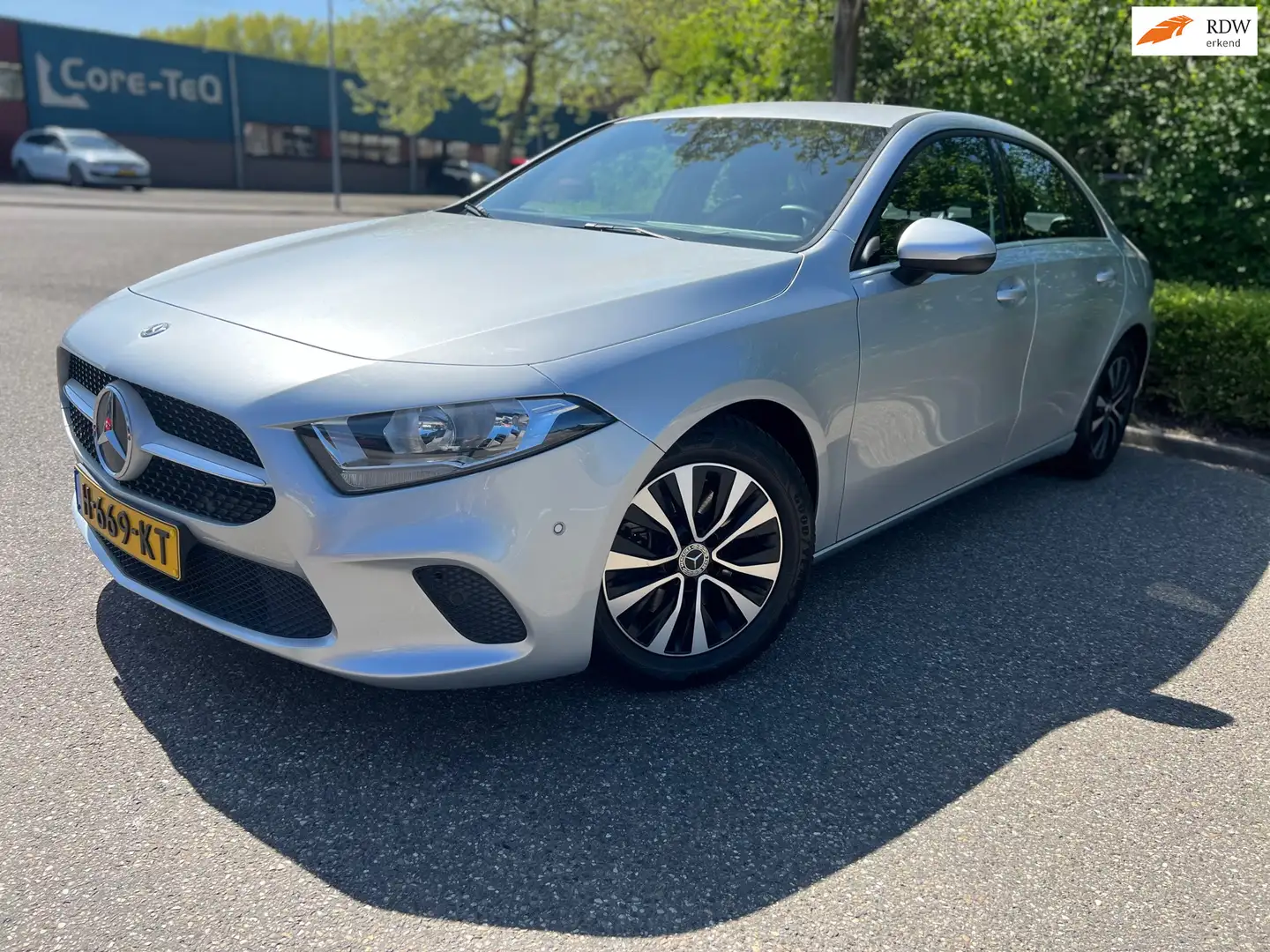 Mercedes-Benz A 200 Business Solution Limousine Grau - 1