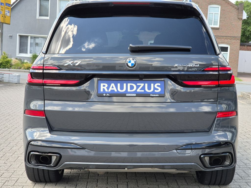 BMW X7 xDrive40d — photo 8