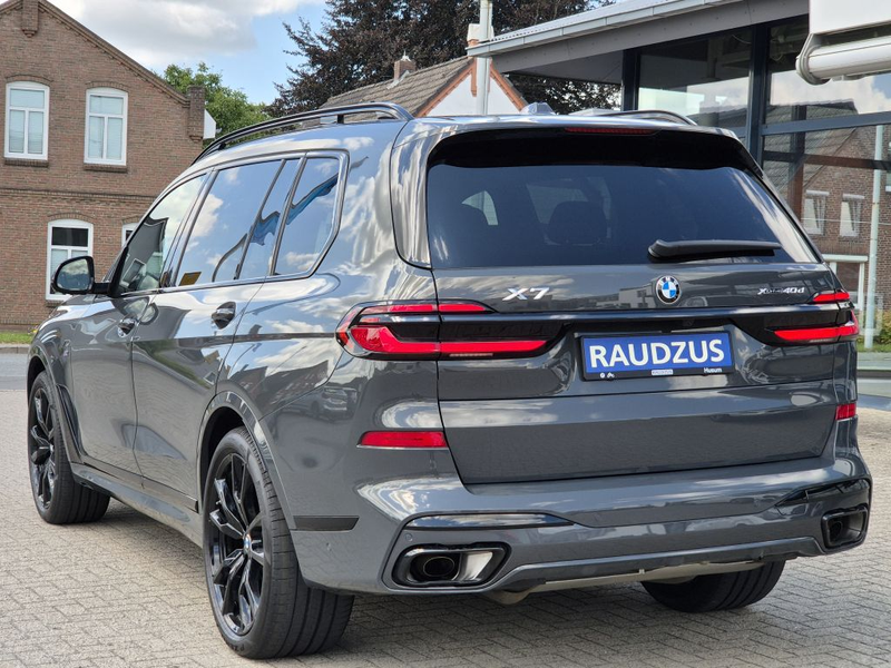 BMW X7 xDrive40d — photo 7