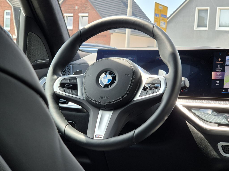 BMW X7 xDrive40d — photo 11