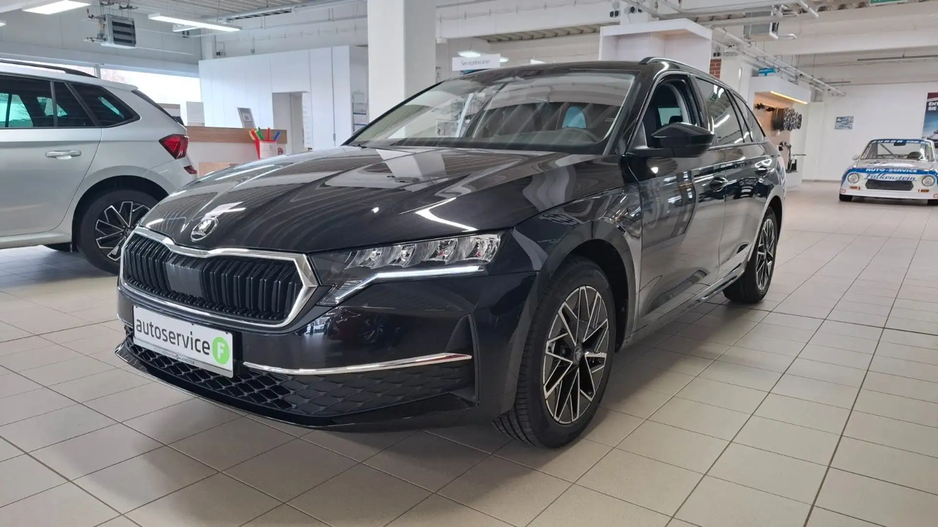 Skoda Octavia Combi 1.5 TSI Tour LED RKAM Navi EPH SHZ Schwarz - 1