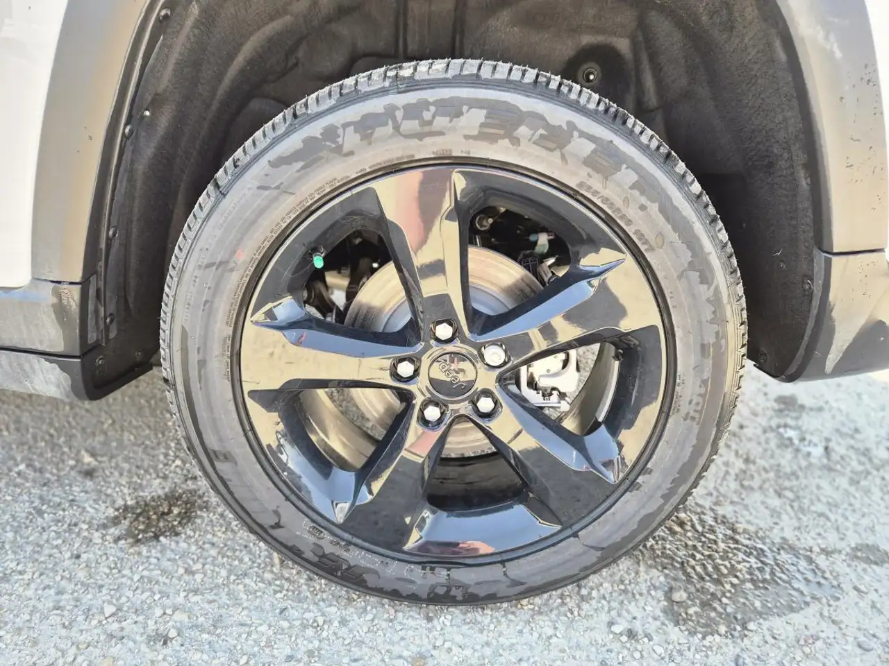 Jeep Grand Cherokee снимка Jeep Grand Cherokee