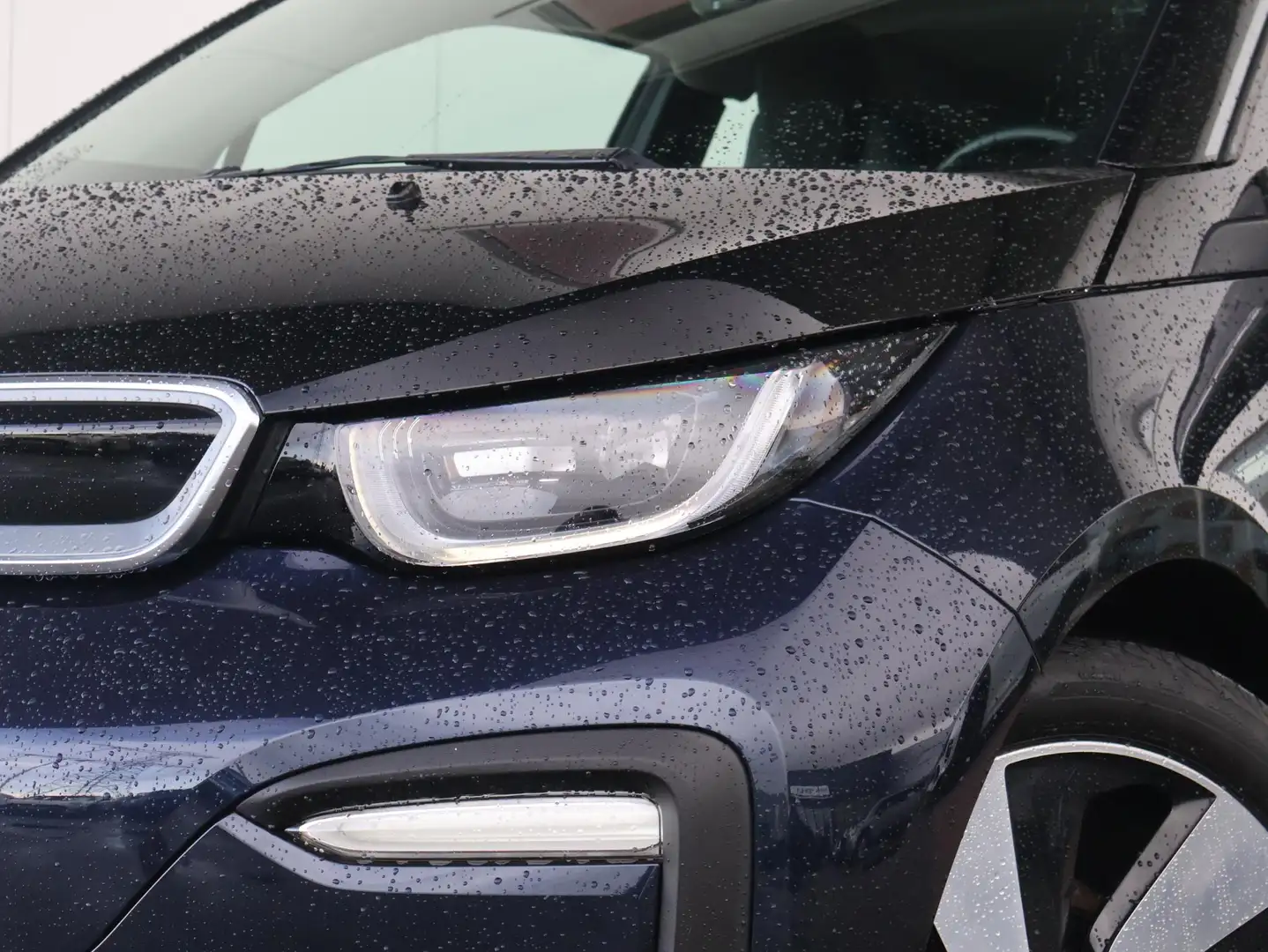 BMW i3 Basis iPerformance 94Ah 33 kWh Navigatie/ Stoelver Blauw - 2