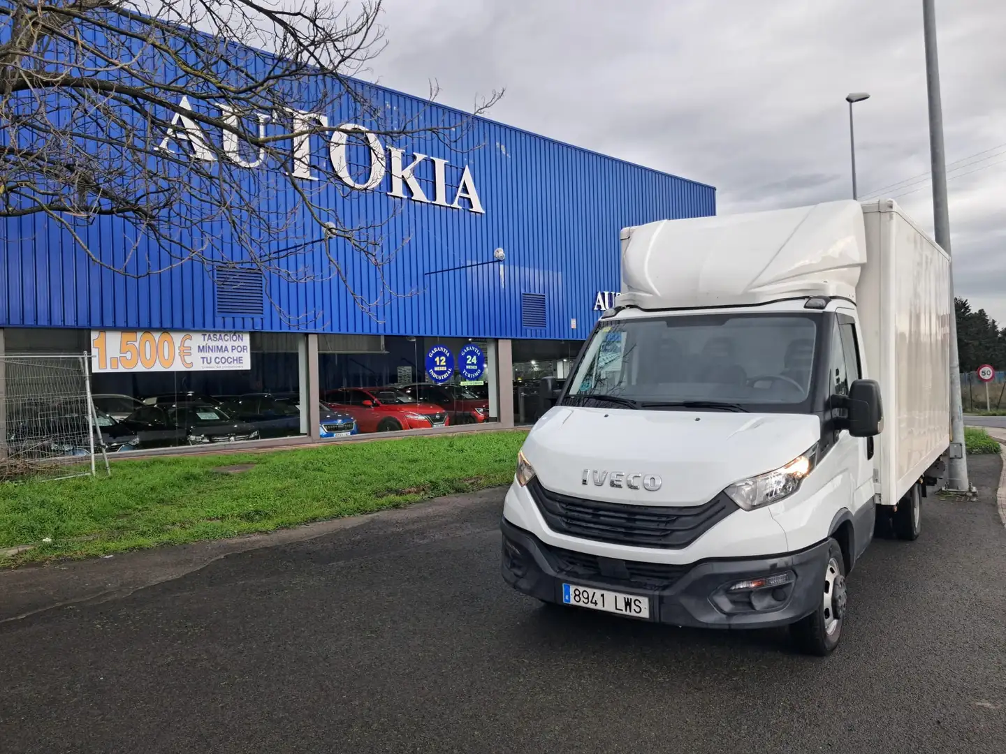 Iveco Daily 35C 16H 3450 Blanc - 1