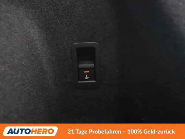 Audi Q3 view 29