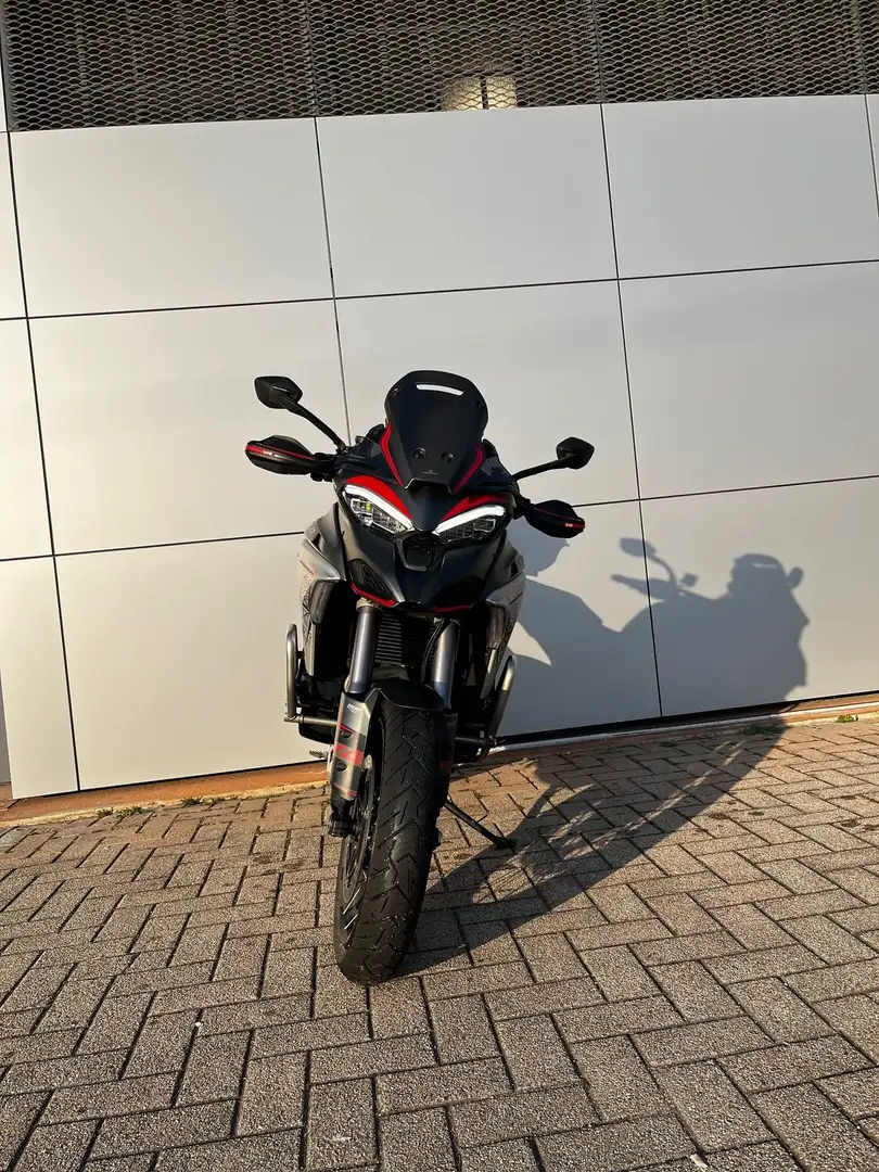 Ducati Multistrada V4 S - 1