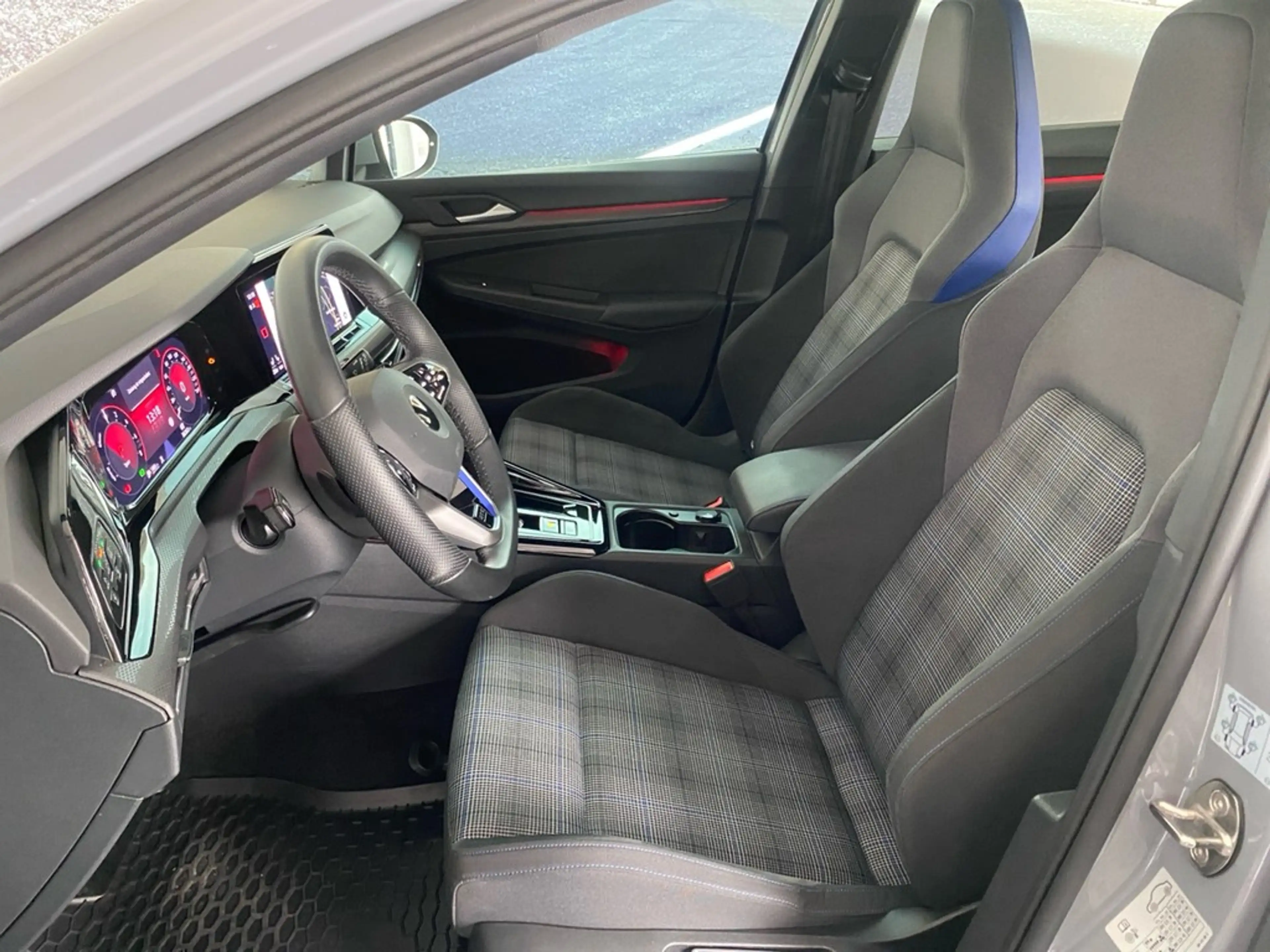 Volkswagen Golf 1.4 GTE DSG AHK+NAVI+SHZ+APP-CONNECT+18ZOLLALU+... — photo 5