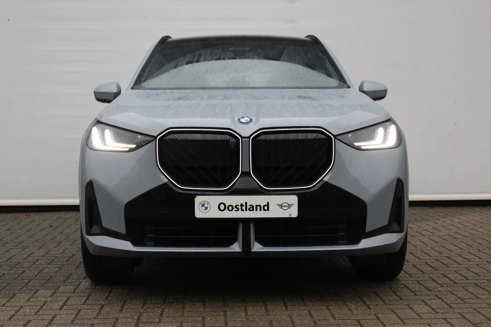 BMW X3 30e xDrive M Sport Automaat / Panoramadak / Trekha Grijs - 2
