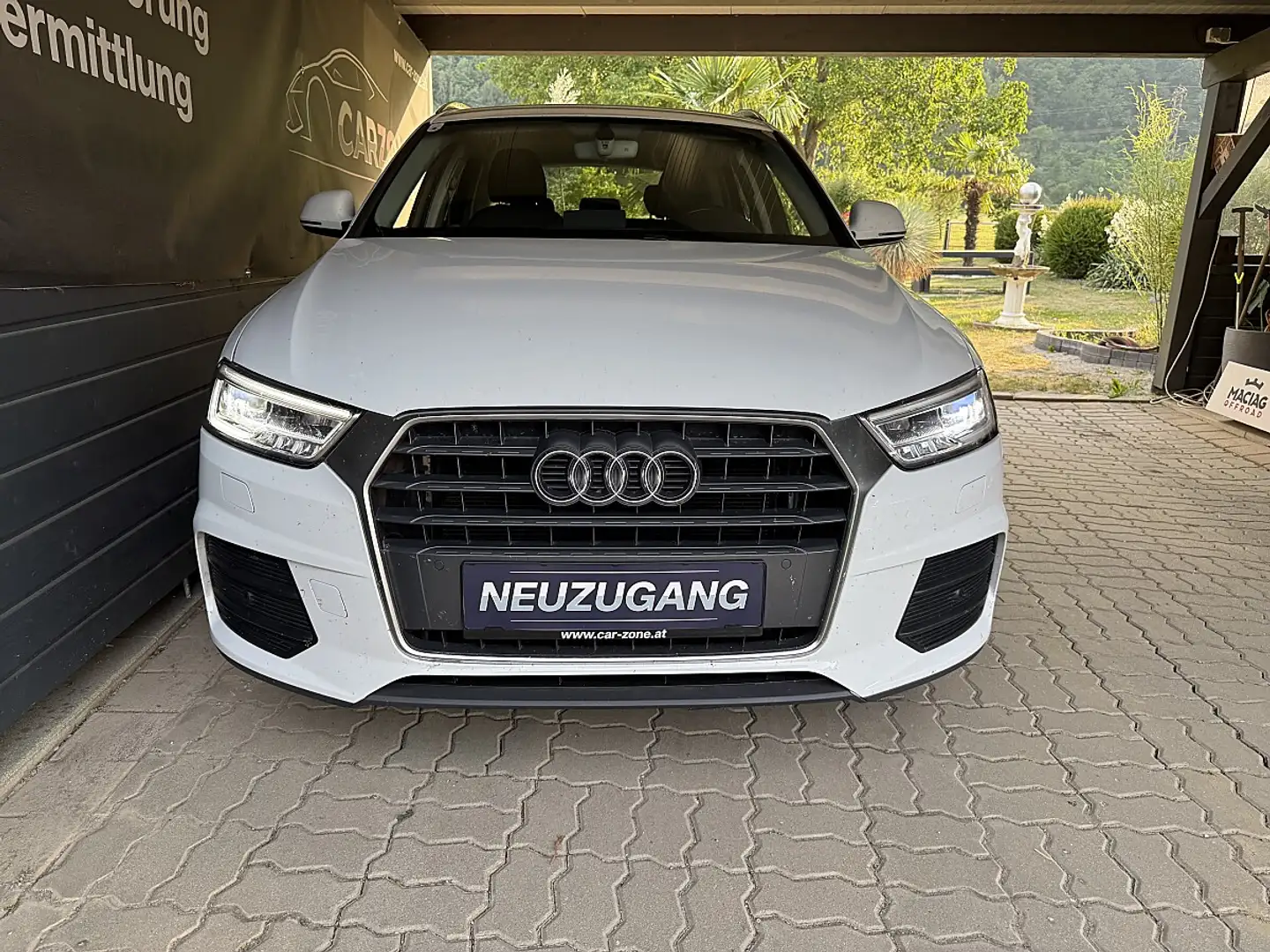 Audi Q3 2,0 TDI quattro S-tronic *Drive Select*PDC*Navi... Weiß - 2