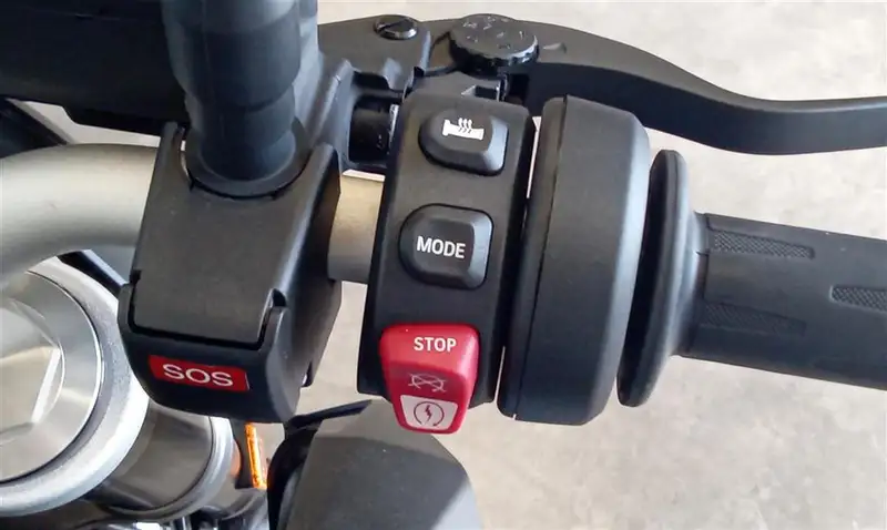 BMW F 900 R - foto 6