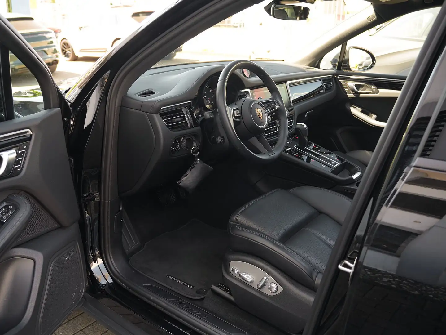 Porsche Macan 2.0 PANORAMA-SPORTSITZE-MEMORY-BOSE-360KAMERA-21GT Black - 2