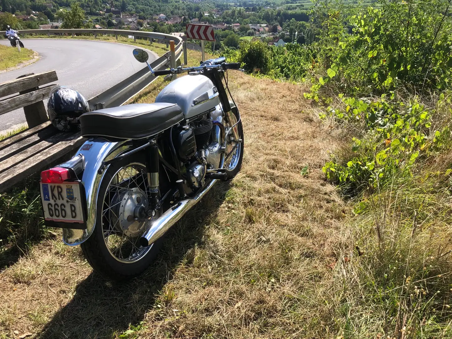 Norton 650 SS Oldtimer Silber - 2