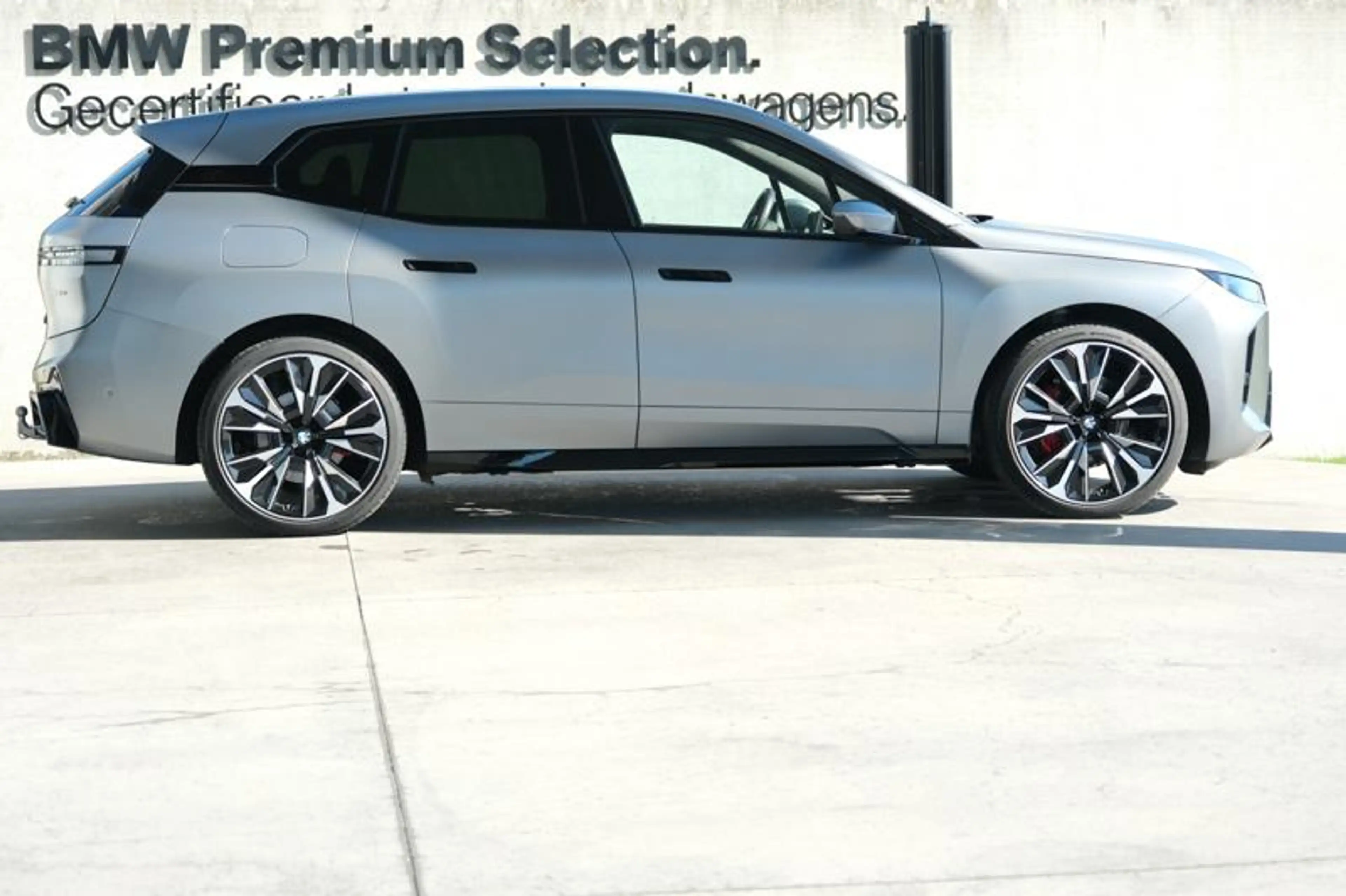 BMW iX iX xDrive60 M Sport Pro Special Request | PANO | B — photo 3