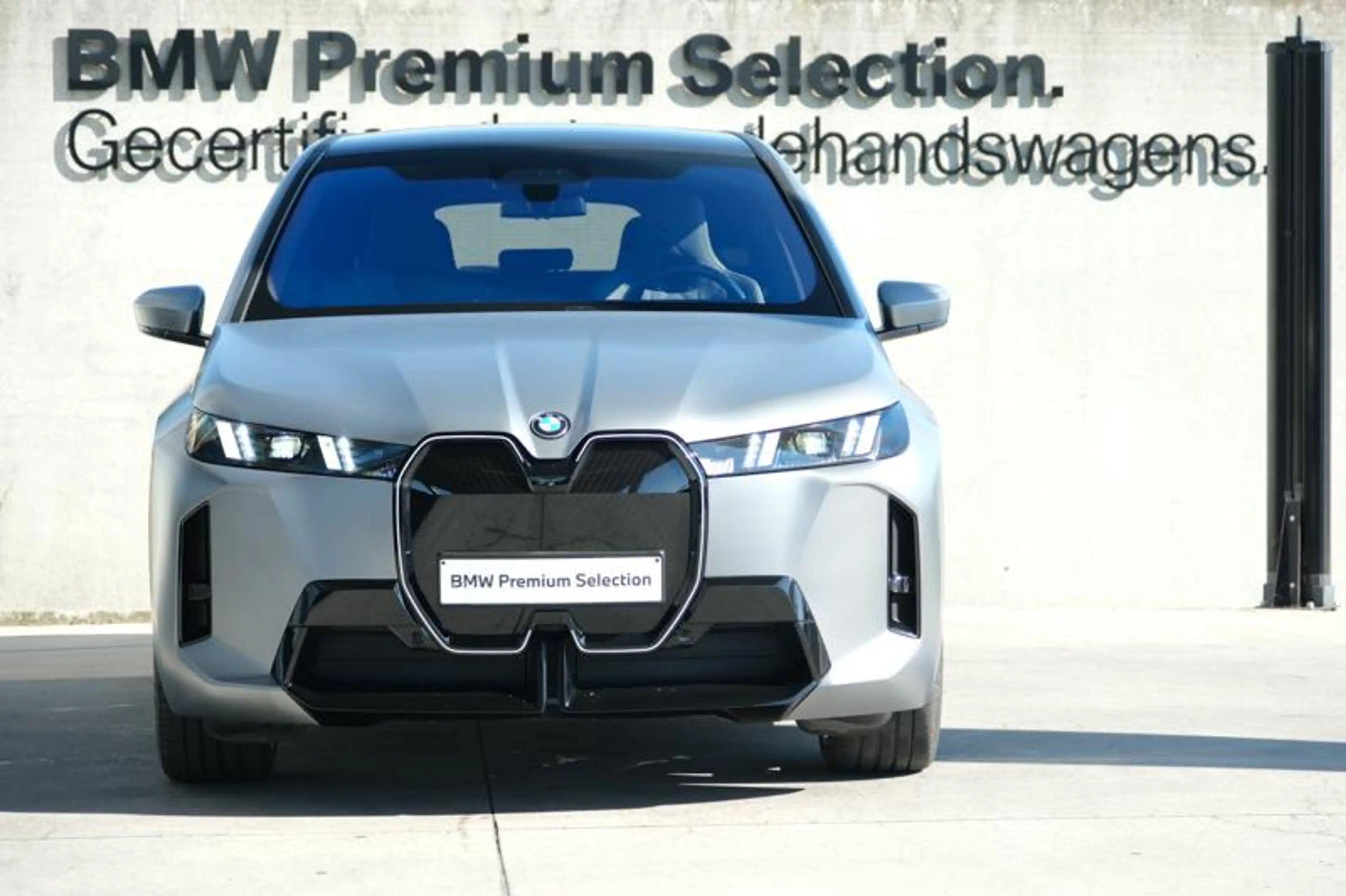 BMW iX iX xDrive60 M Sport Pro Special Request | PANO | B — photo 2