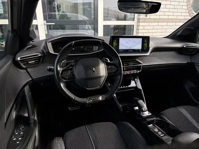 Peugeot 208 view 19