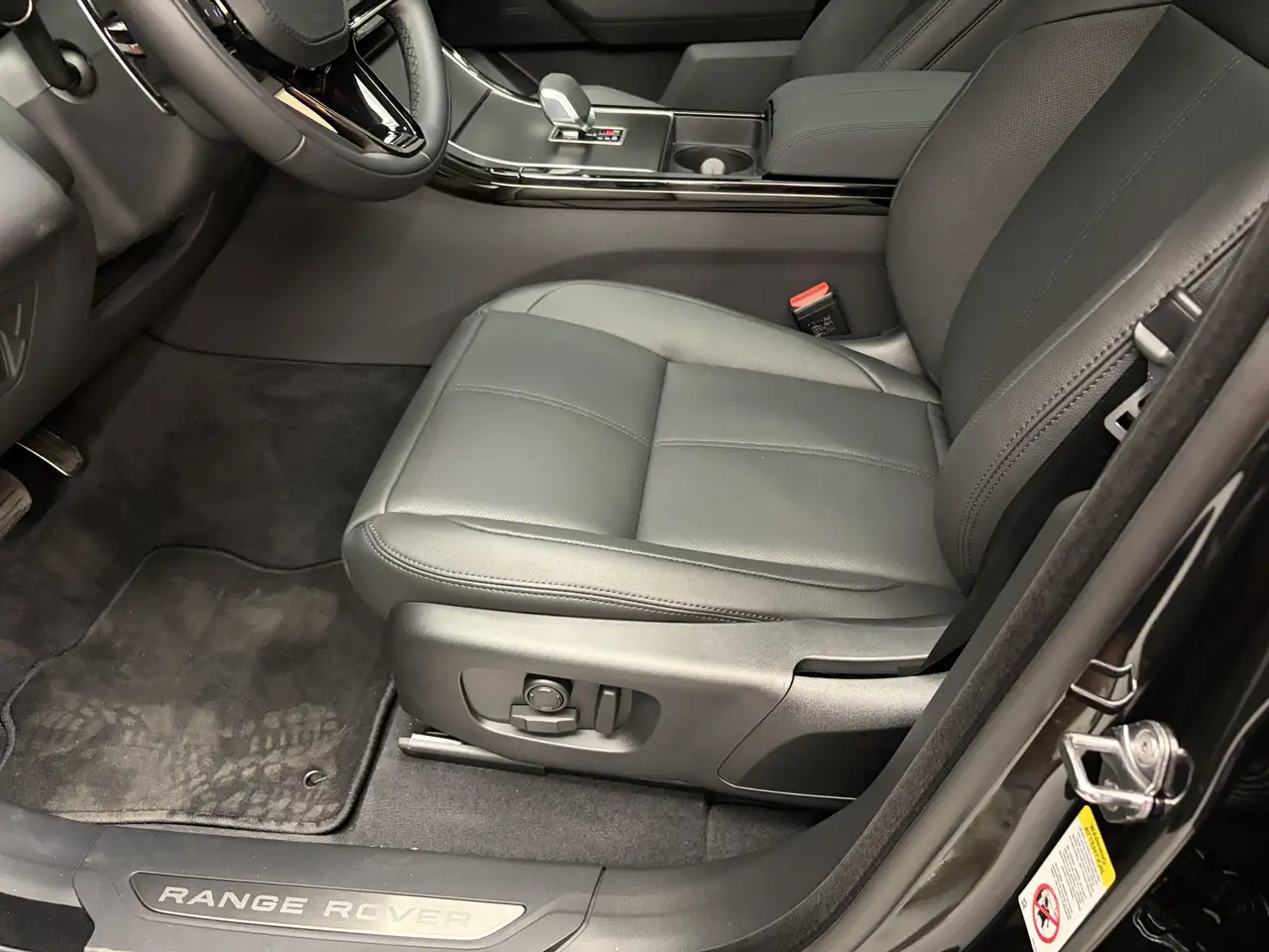 Land Rover Range Rover Velar снимка Land Rover Range Rover Velar