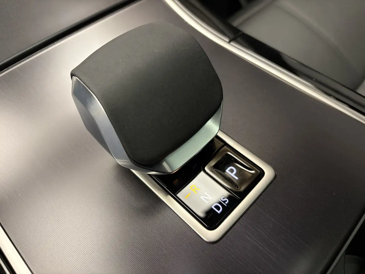 Land Rover Range Rover Velar снимка Land Rover Range Rover Velar