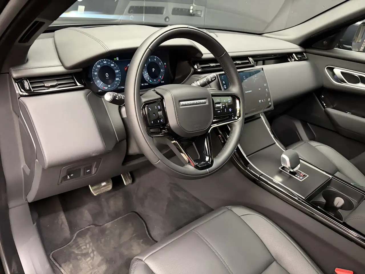 Land Rover Range Rover Velar снимка Land Rover Range Rover Velar