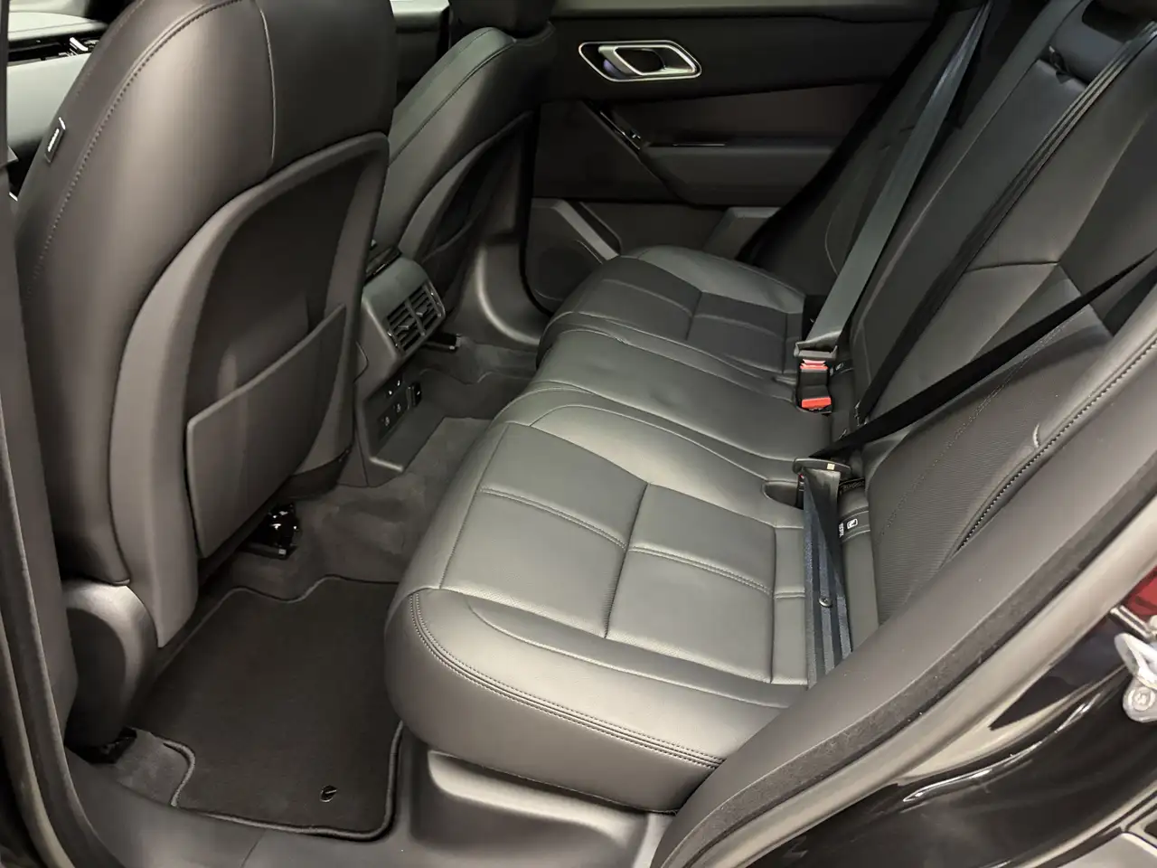 Land Rover Range Rover Velar снимка Land Rover Range Rover Velar