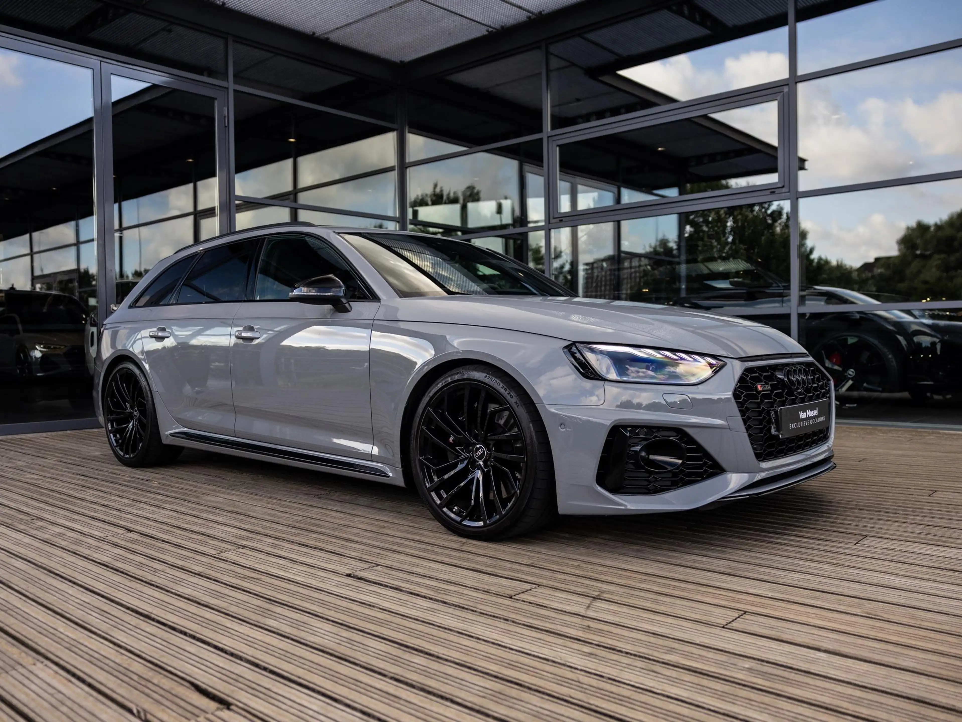 Audi RS4 Avant 2.9 TFSI RS 4 quattro competition plus kuips — photo 3