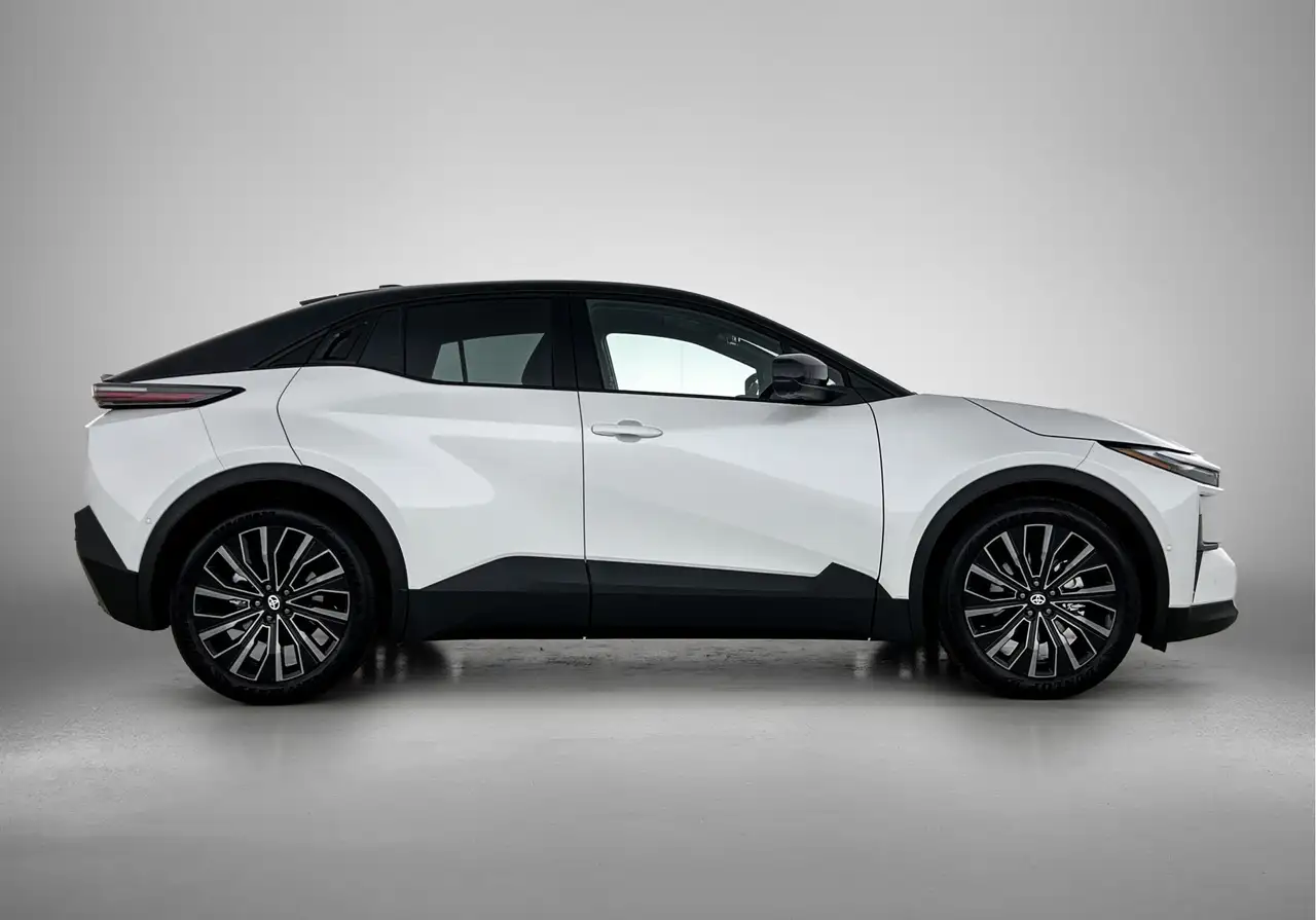 Toyota C-HR 2026 — фото 11